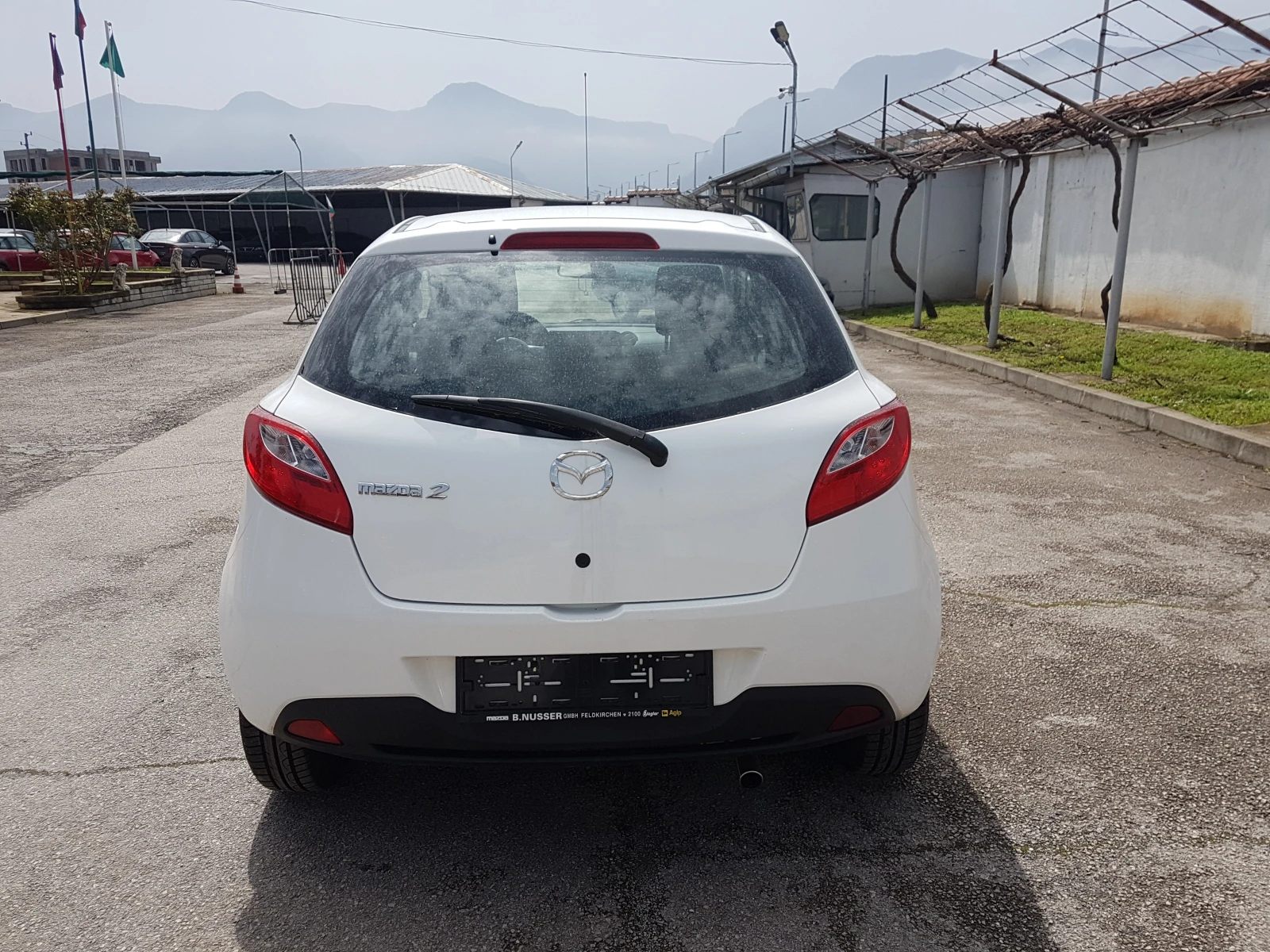 Mazda 2 1.3 i клима - изображение 6