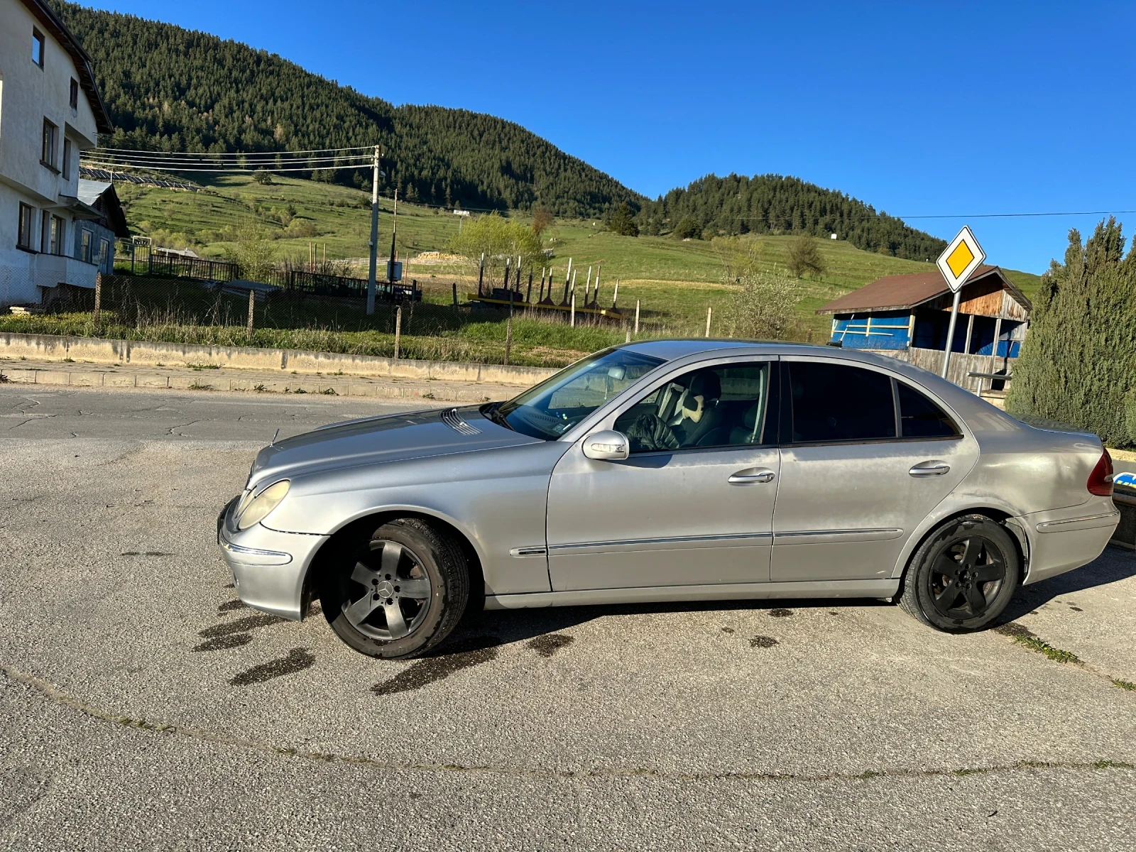 Mercedes-Benz E 220 2.2 - изображение 6