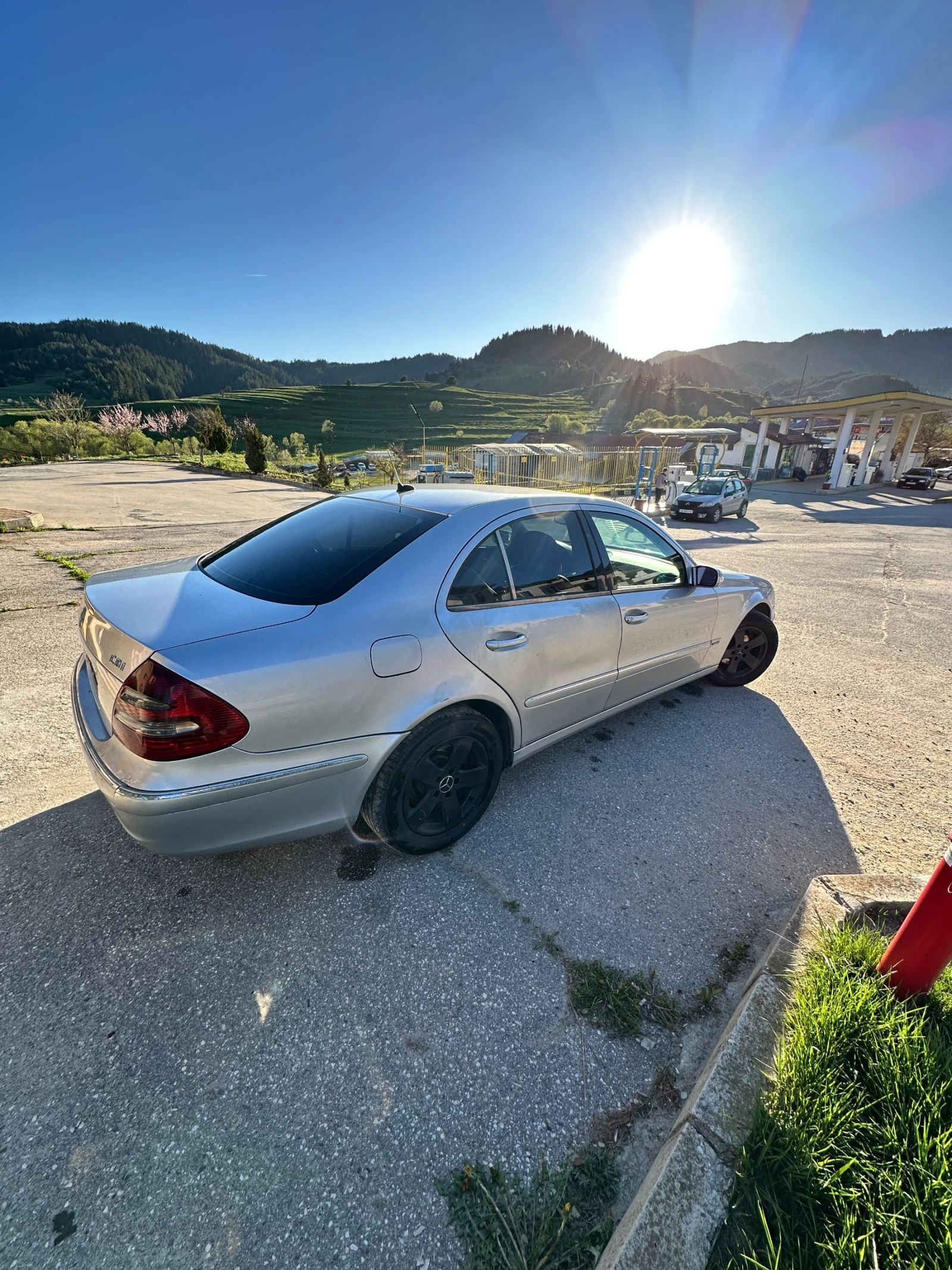 Mercedes-Benz E 220 2.2 - изображение 10