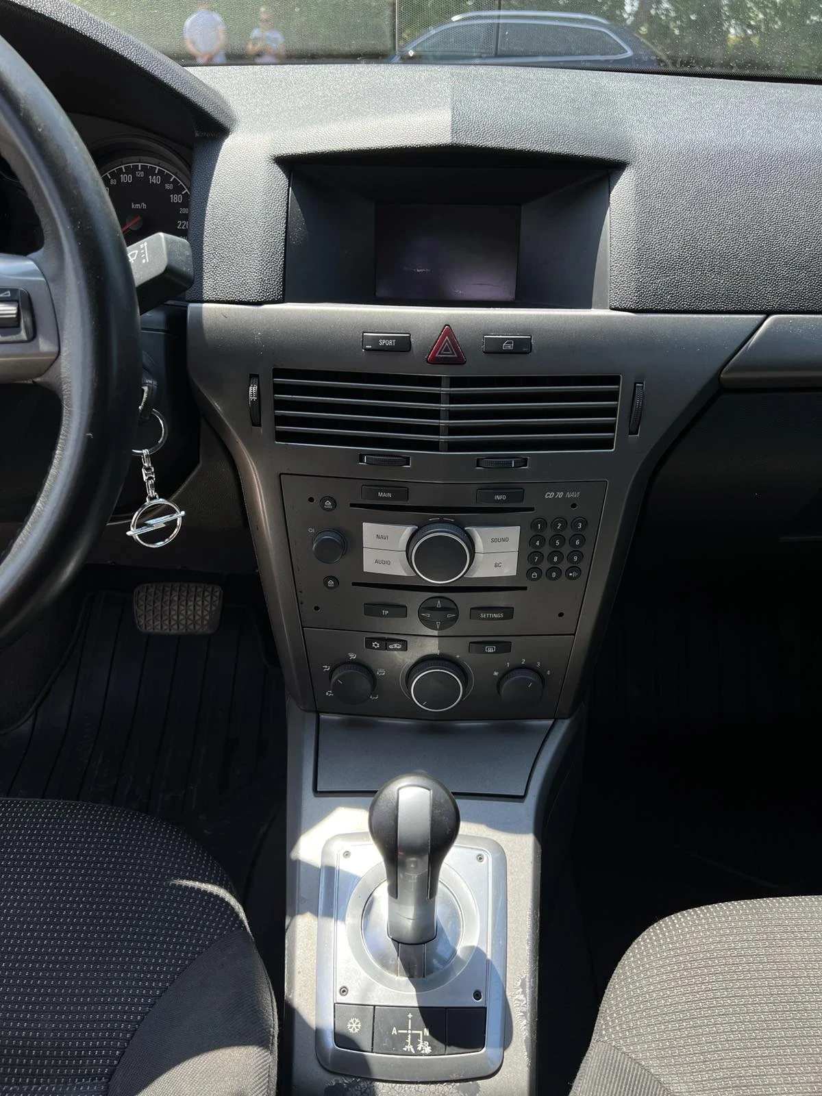 Opel Astra 1.6 - изображение 8