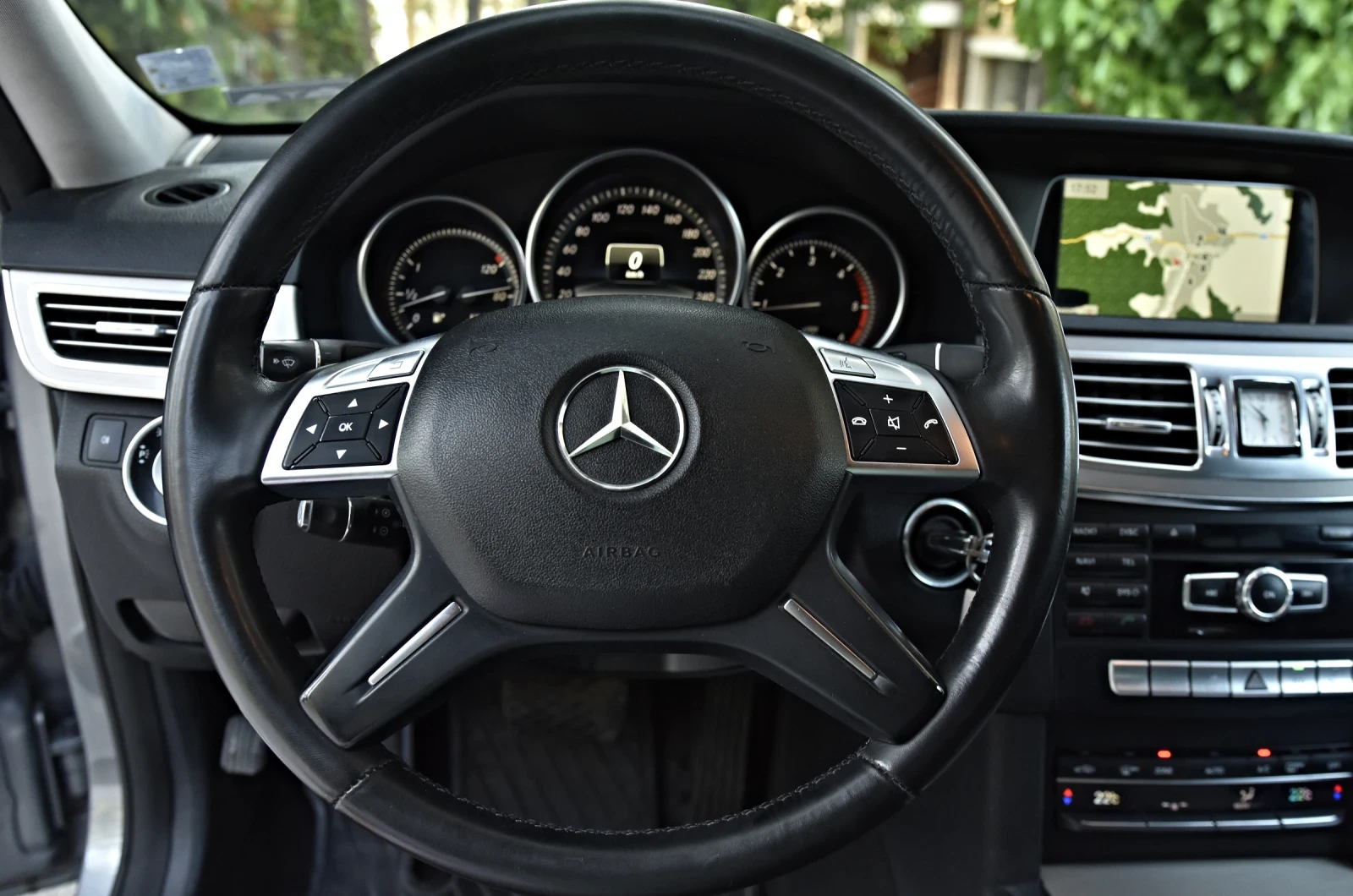Mercedes-Benz E 220 CDI SE 7G-Tronic  - изображение 10