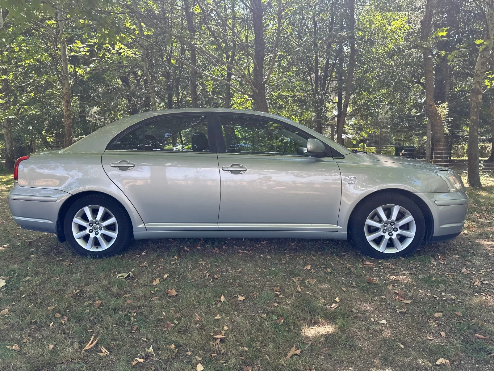 Toyota Avensis 2, 0 D-4D - изображение 3