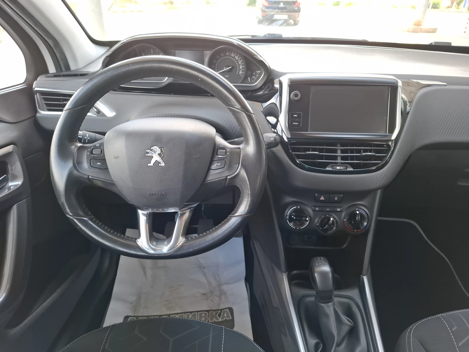Peugeot 2008 1.6 Blue-HDi* FACE* NAVI* EURO6 - изображение 10