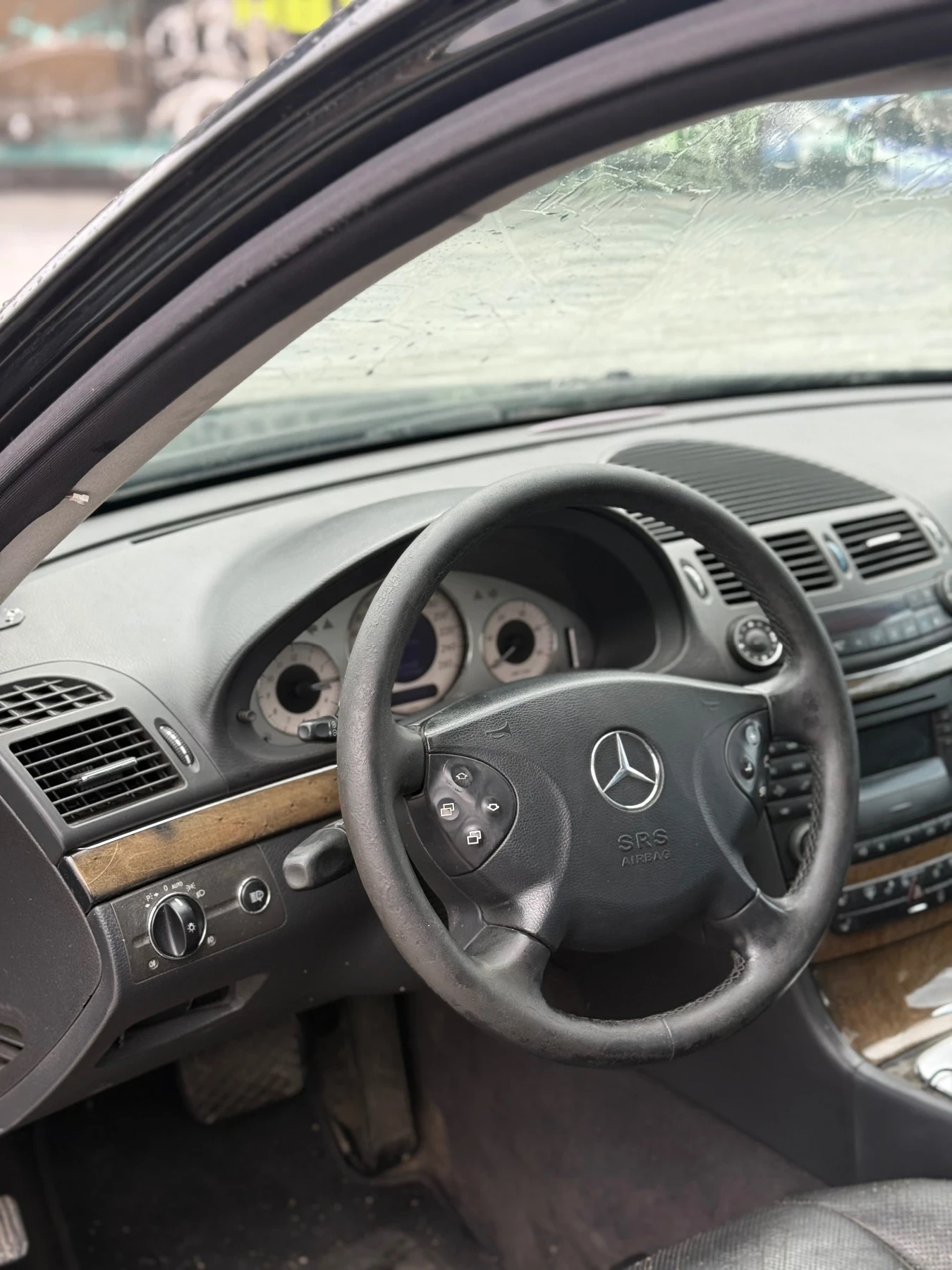 Mercedes-Benz E 270  - изображение 7