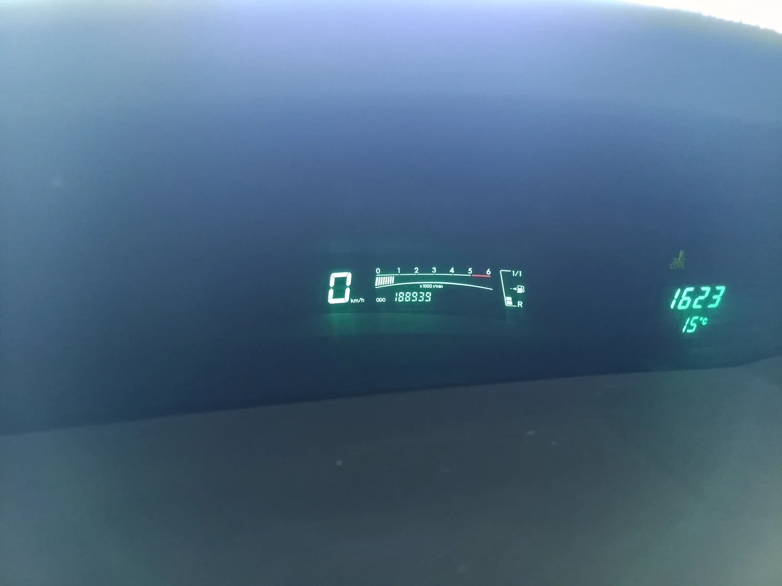 Toyota Yaris 1.4 d4d 90 konq - изображение 10