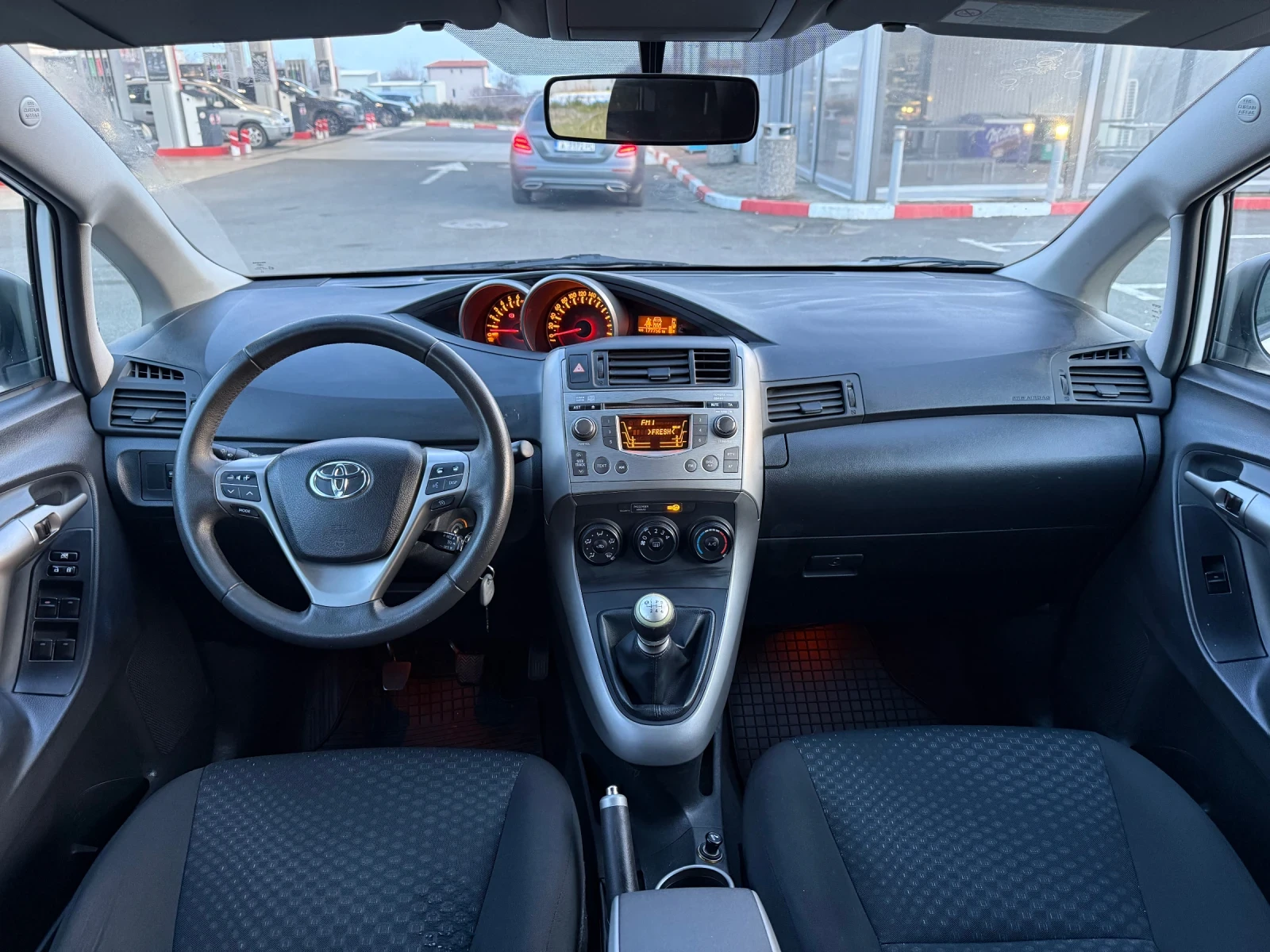 Toyota Verso 1.8 VVT-i ШВЕЙЦАРИЯ 100% РЕАЛЕН ВИДЕО ЛИЗИНГ - изображение 9