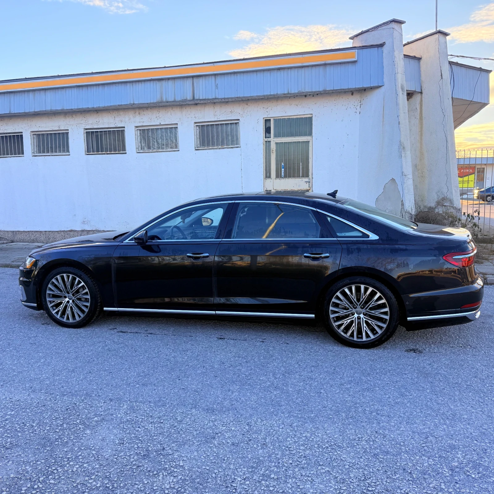 Audi A8 L 2019 Head up Масаж Обдухване Вакум Matrix, снимка 4 - Автомобили и джипове - 54728125