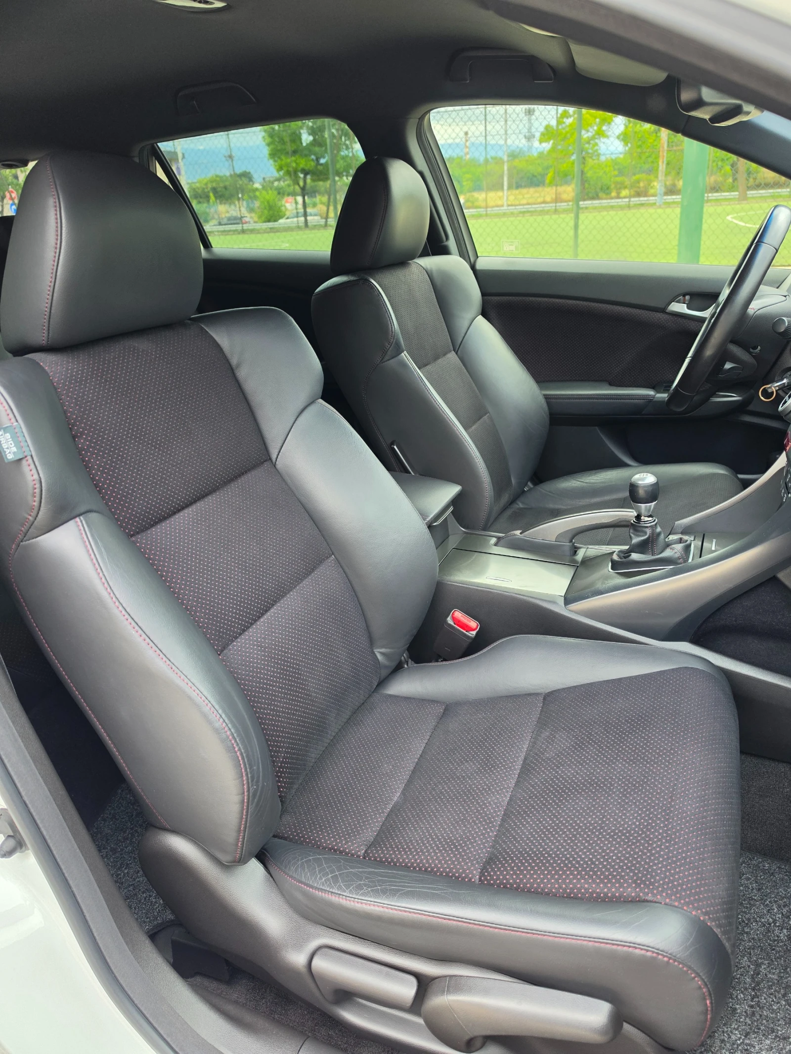 Honda Accord 2.4i-VTEC Type S Distronic+ Пълна история в ХОНДА, снимка 13 - Автомобили и джипове - 55415429