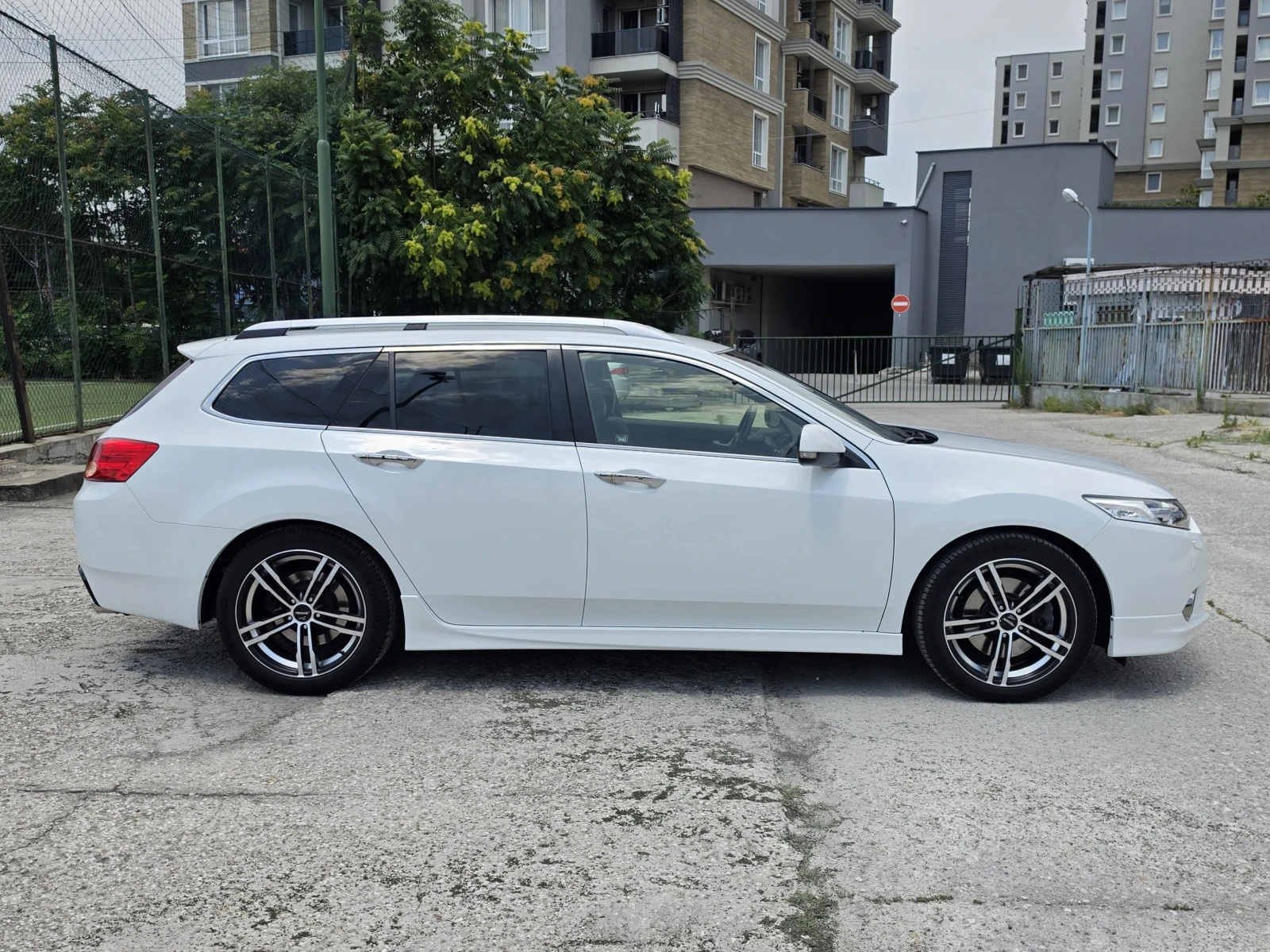 Honda Accord 2.4i-VTEC Type S Distronic+ Пълна история в ХОНДА, снимка 4 - Автомобили и джипове - 55415429