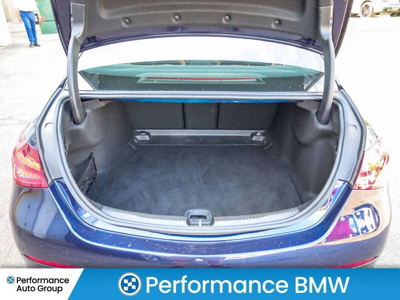 Mercedes-Benz C 300 * Premium & Sport Pkg Only 38, 000kms Wireless * C, снимка 7 - Автомобили и джипове - 55421839