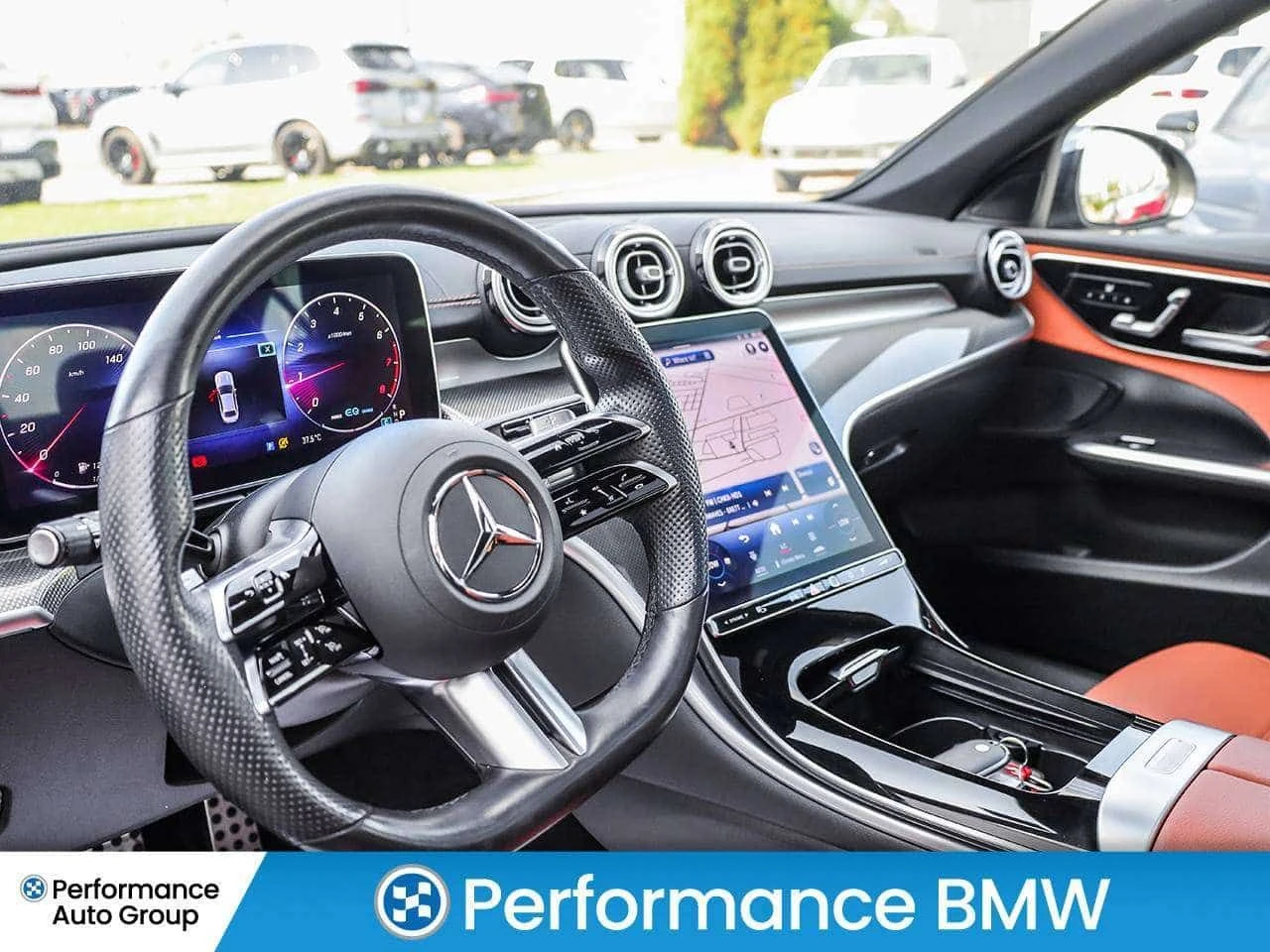 Mercedes-Benz C 300 * Premium & Sport Pkg Only 38, 000kms Wireless * C, снимка 12 - Автомобили и джипове - 55421839