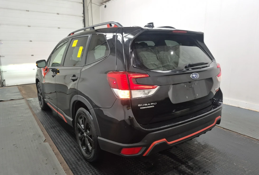 Subaru Forester * SPORT* AWD* Подгрев* Pano* Blind Spot* , снимка 2 - Автомобили и джипове - 55583799