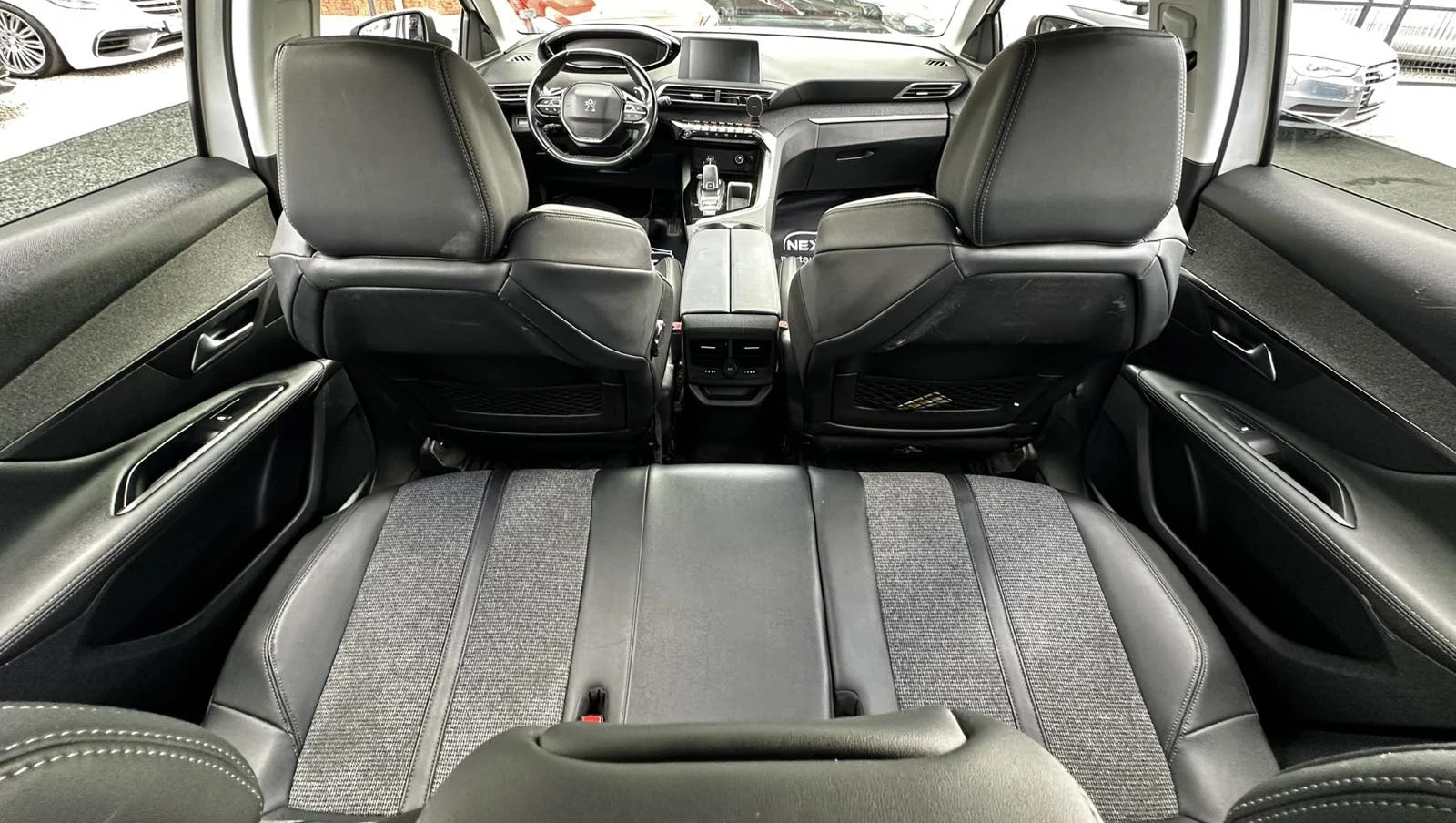 Peugeot 3008 1.2i 131HP DIGITAL CARPLAY BLIND SPOT CAMERA | Mobile.bg � ����������� 9