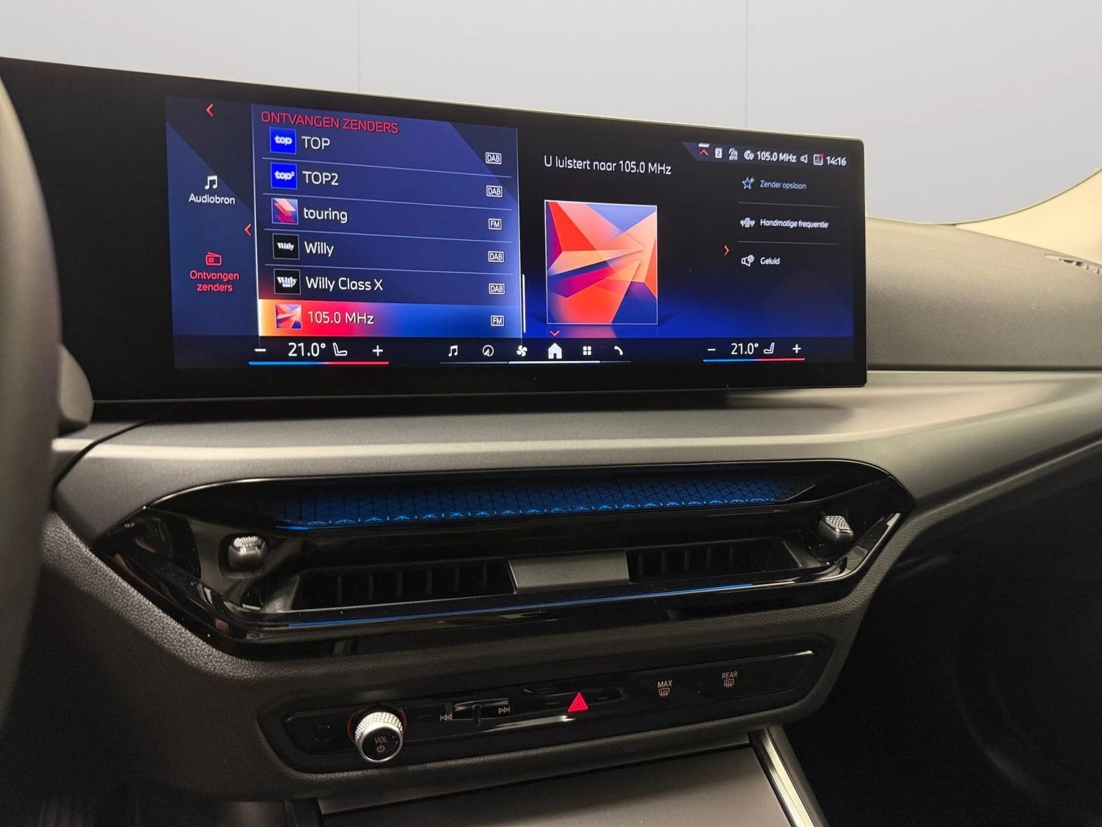 BMW i4 eDrive40 Leather Navi LED , снимка 14 - Автомобили и джипове - 56259753