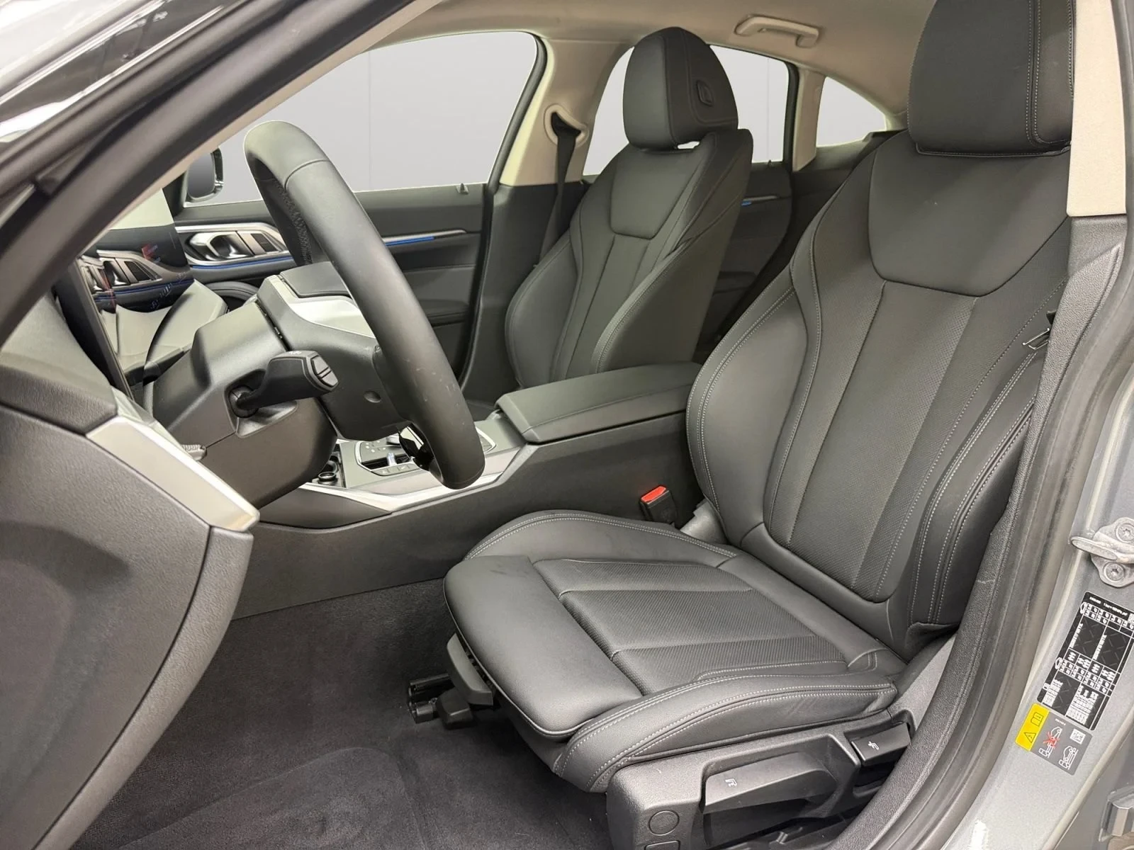 BMW i4 eDrive40 Leather Navi LED , снимка 7 - Автомобили и джипове - 56259753