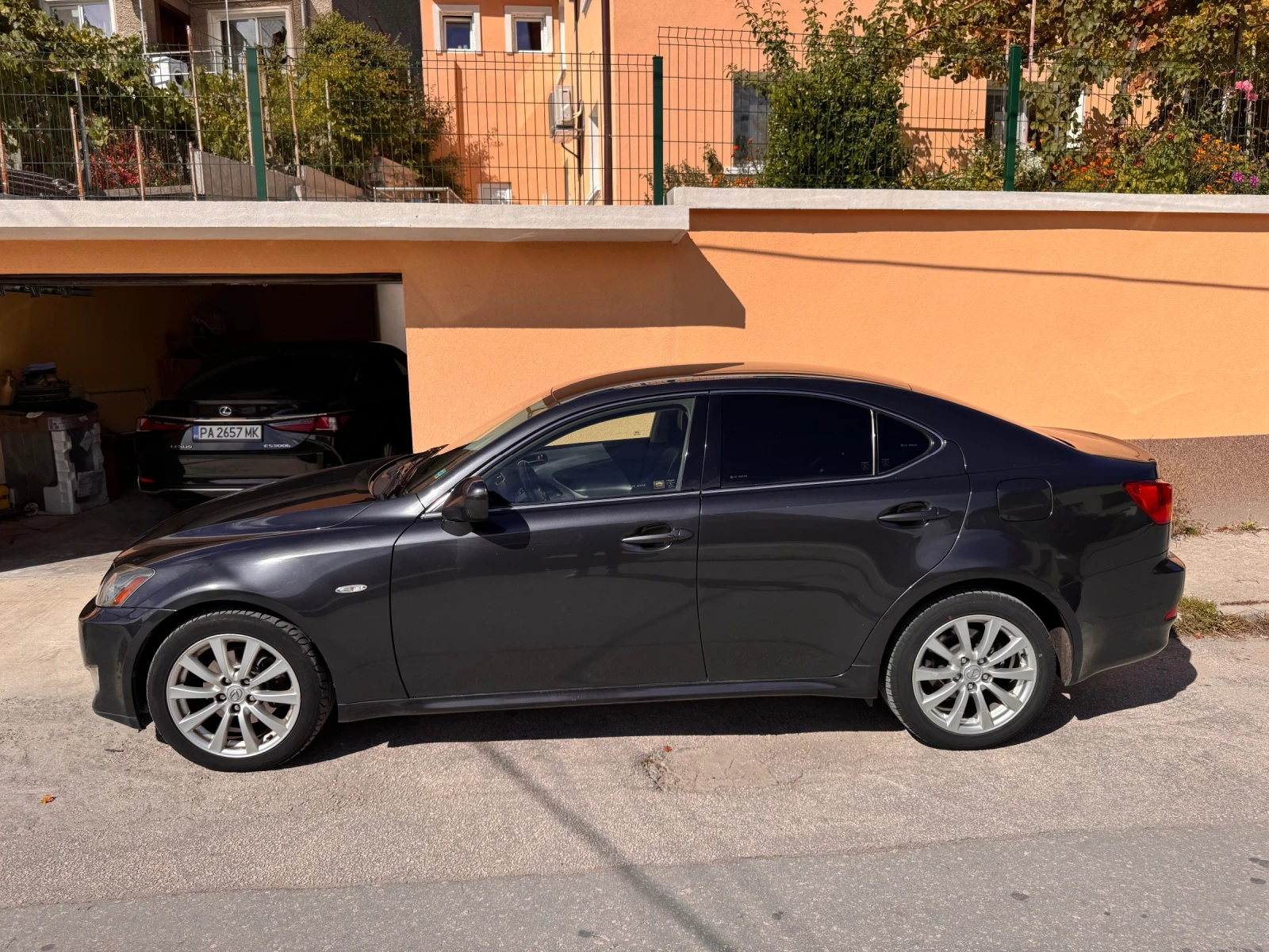 Lexus IS 220d, снимка 2 - Автомобили и джипове - 56336509