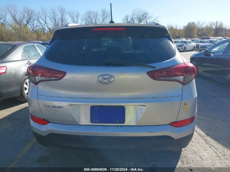 Hyundai Tucson, снимка 4 - Автомобили и джипове - 48530245