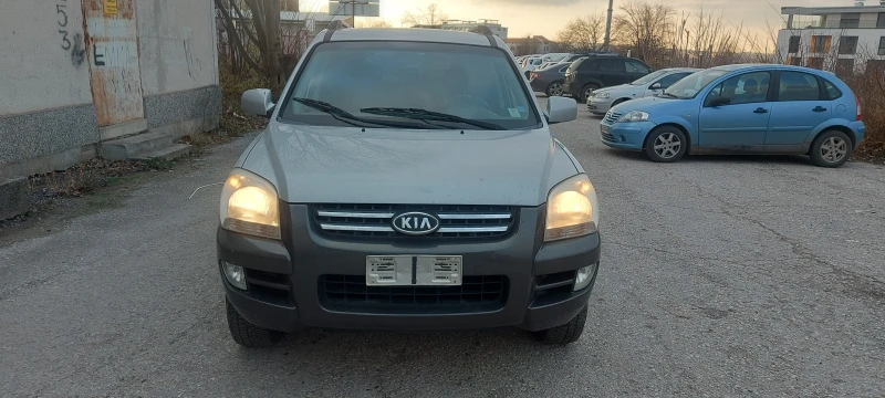 Kia Sportage 2.0 D, снимка 9 - Автомобили и джипове - 48669643