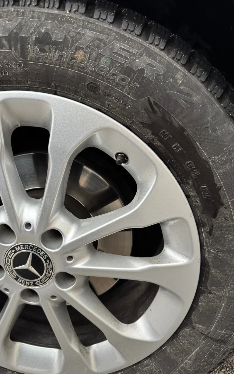 Mercedes-Benz GLA 200, снимка 16 - Автомобили и джипове - 52892976