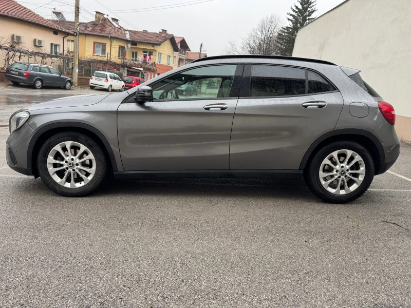 Mercedes-Benz GLA 200, снимка 3 - Автомобили и джипове - 52892976