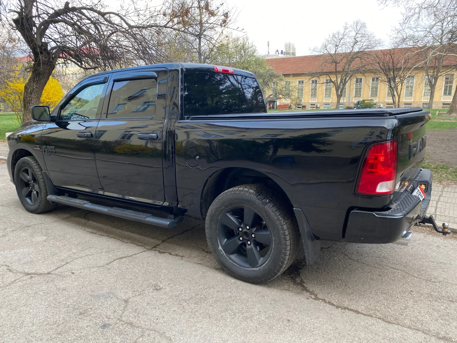 Dodge RAM 1500 5, 7 HEMI - изображение 5