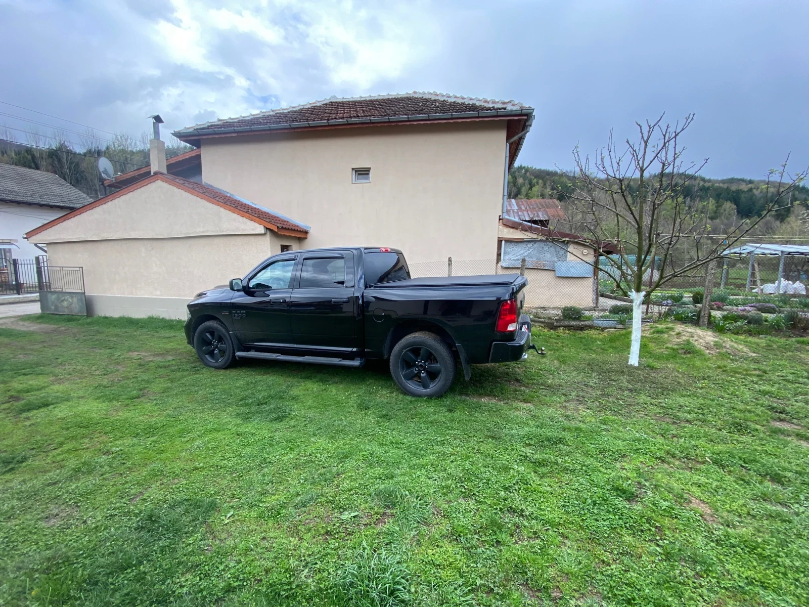 Dodge RAM 1500 5, 7 HEMI - изображение 3