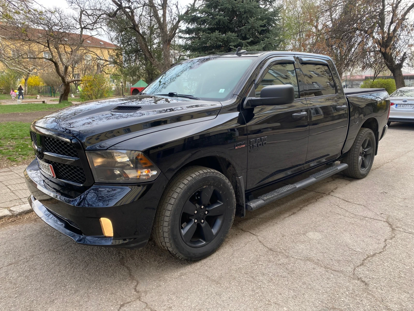 Dodge RAM 1500 5, 7 HEMI - изображение 4