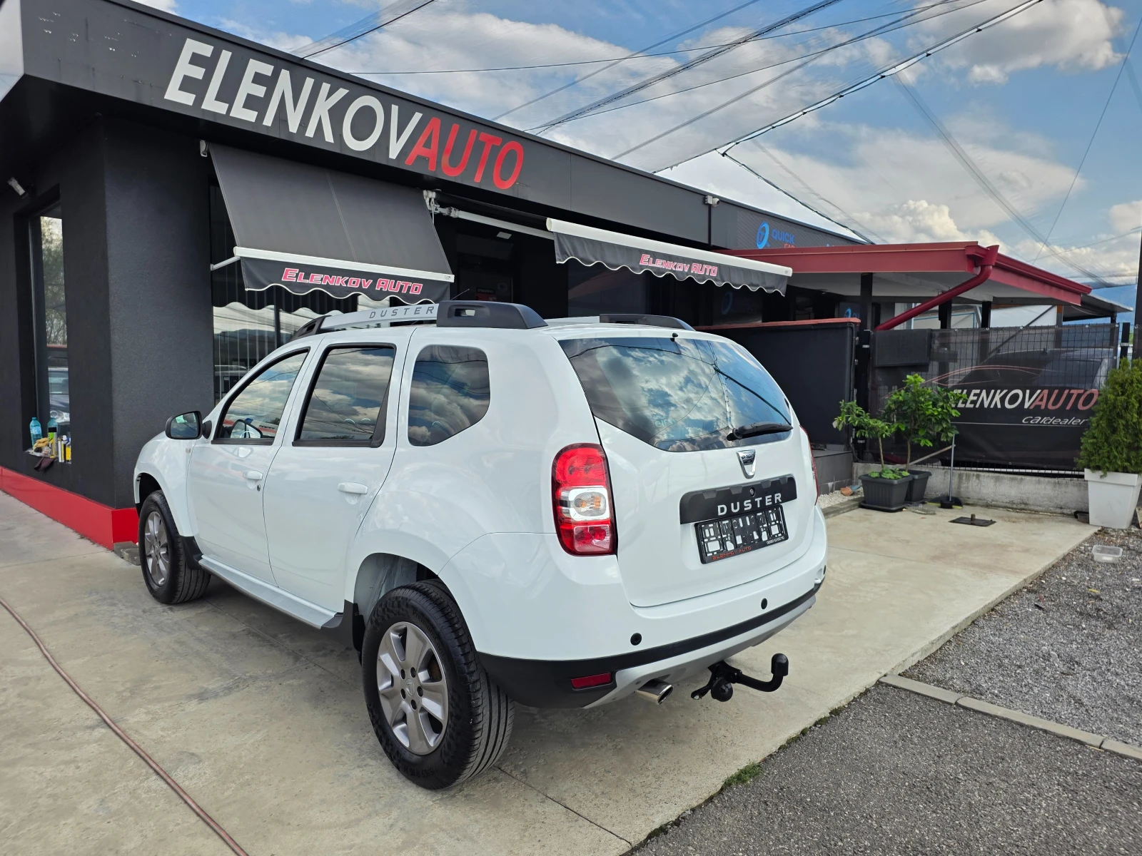 Dacia Duster 1.2 I-125к.с EURO 6-4Х4-КЛИМАТИК-ШВЕЙЦАРИЯ  - изображение 6