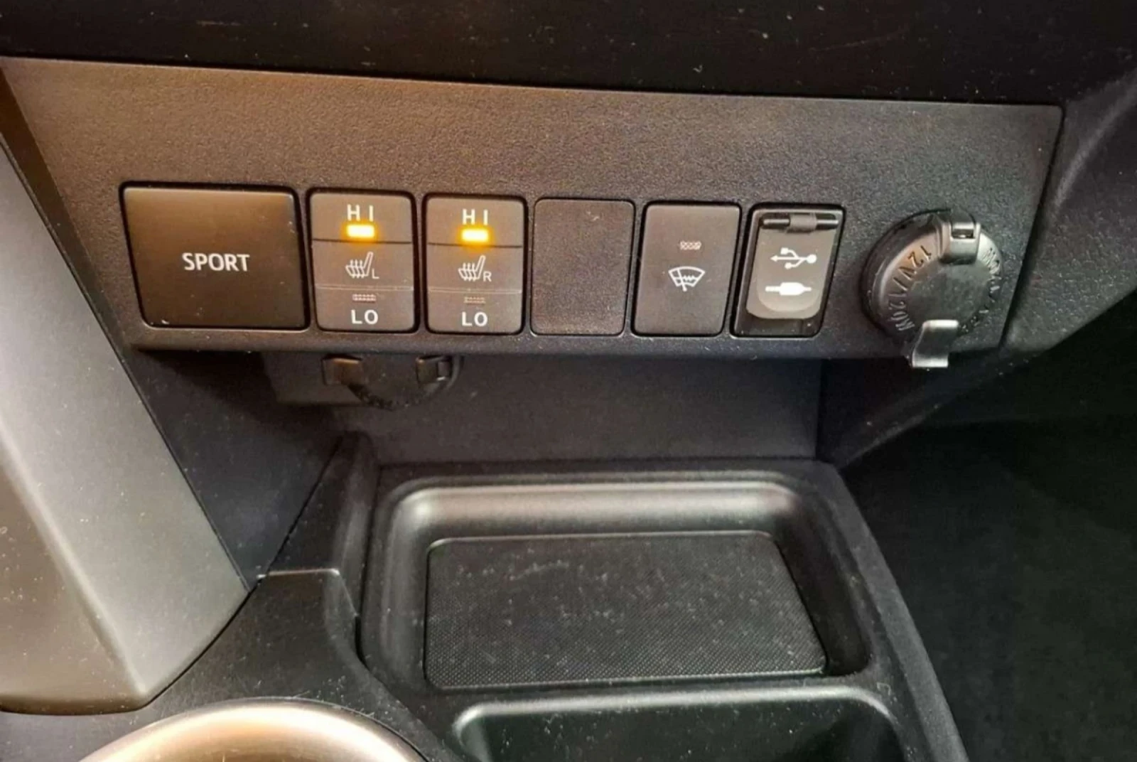 Toyota Rav4 С-Историята 4х4 164. 910км Нави Камера Подгрев  | Mobile.bg — изображение 11