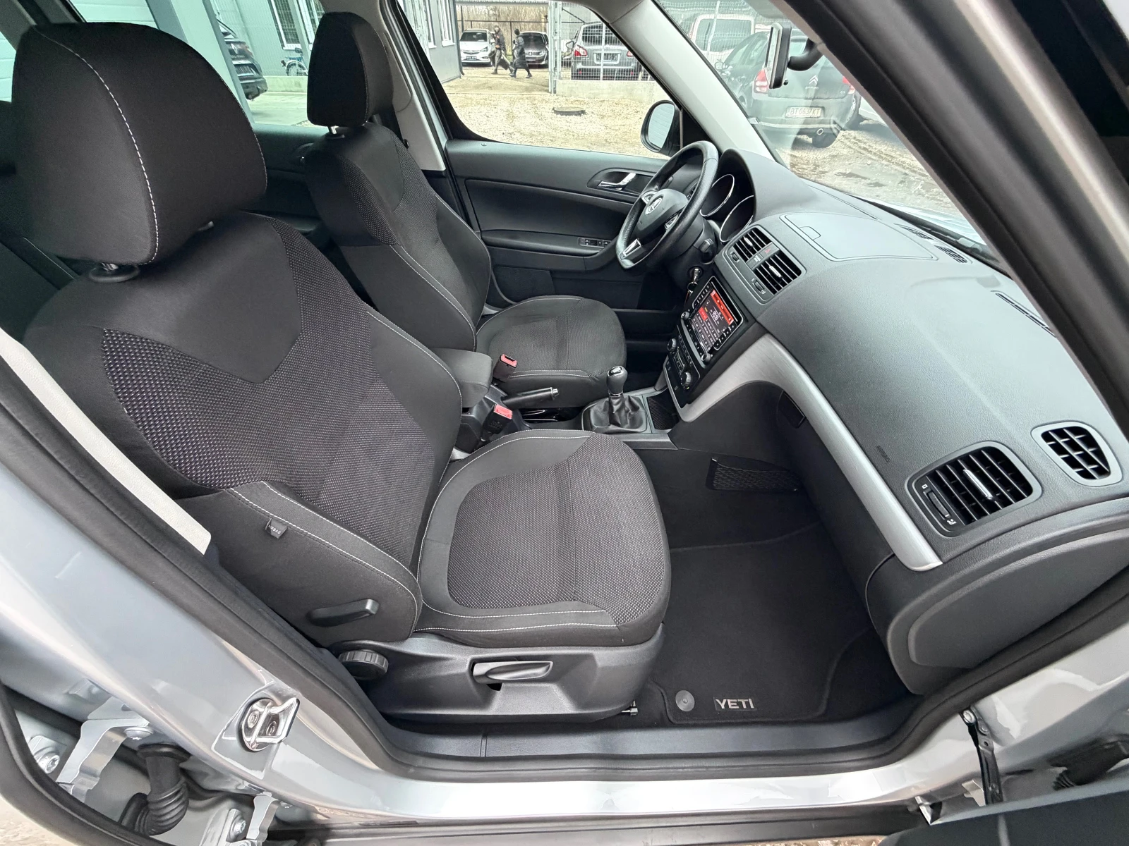 Skoda Yeti 2.0TDI* FACE* UNIKAT* EVRO6 | Mobile.bg � ����������� 12