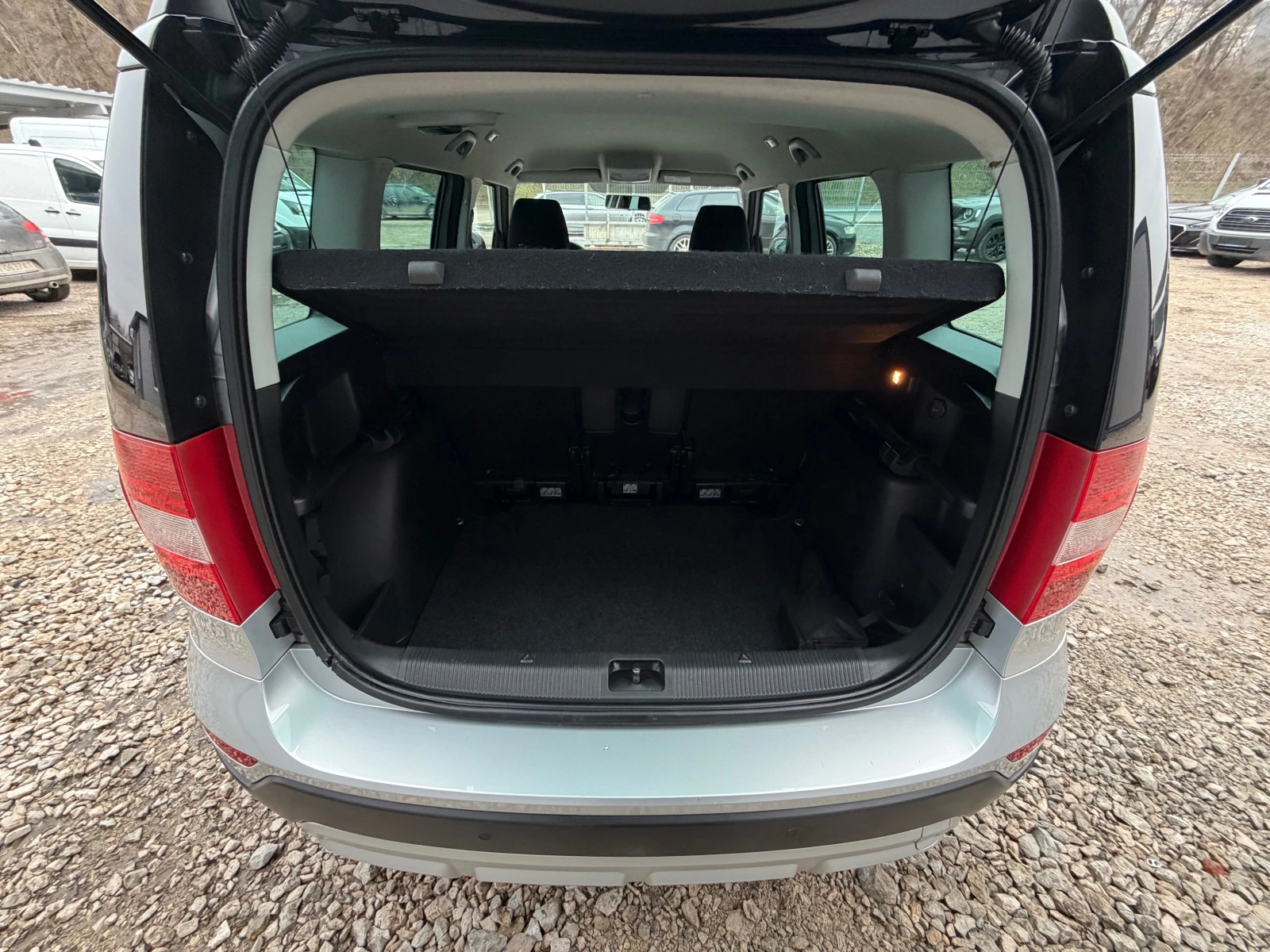 Skoda Yeti 2.0TDI* FACE* UNIKAT* EVRO6 | Mobile.bg � ����������� 10