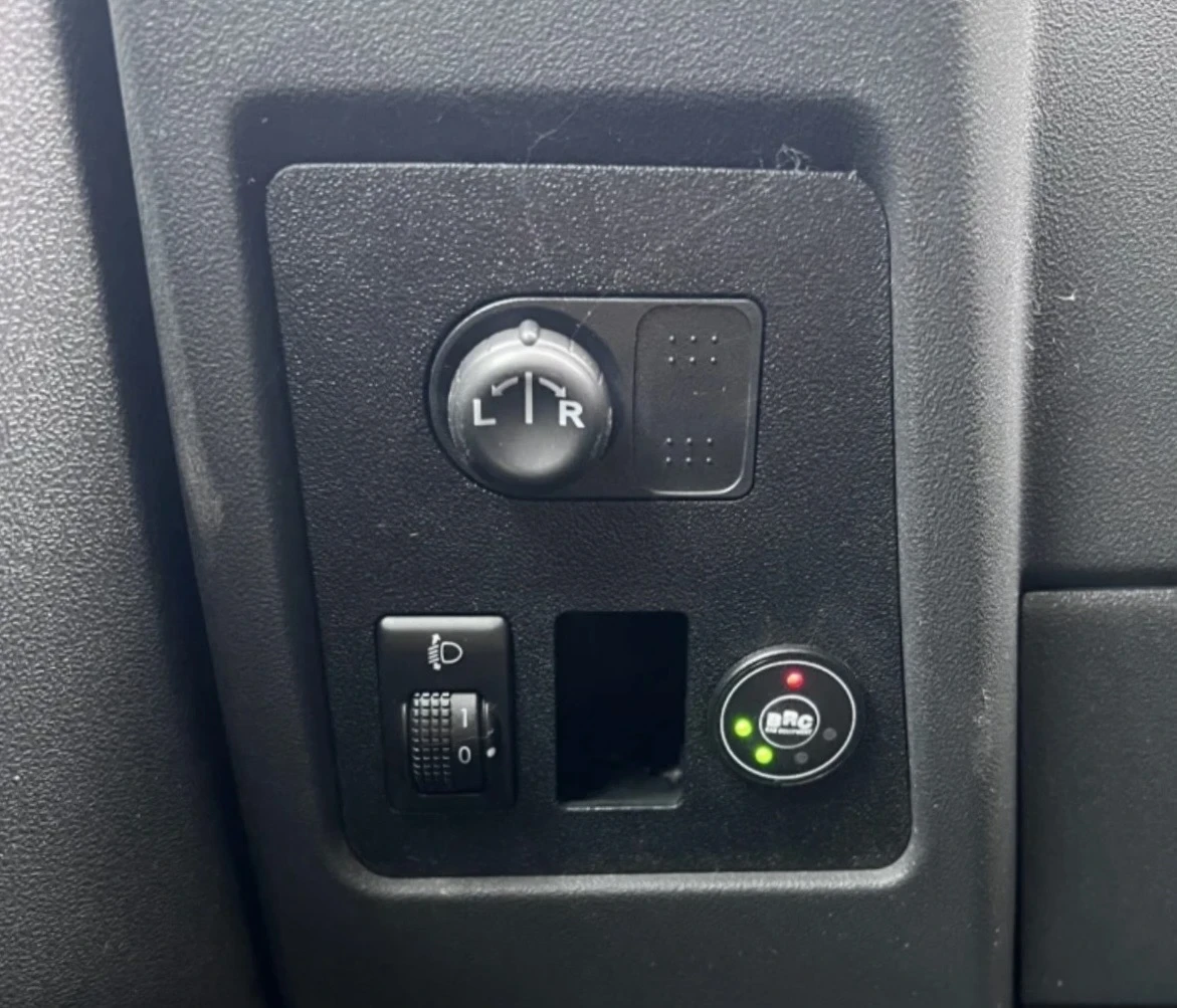 Nissan Qashqai 1.6i LPG FACELIFT EURO 5B, снимка 16 - Автомобили и джипове - 54008581