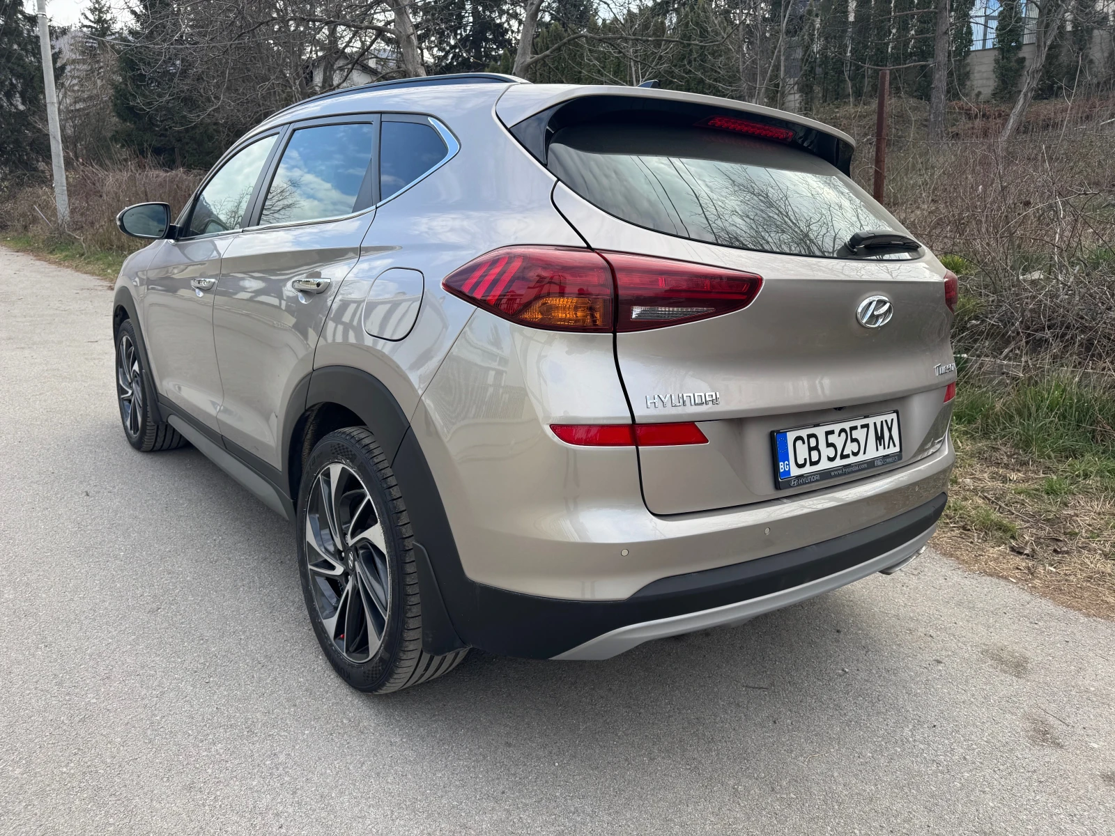Hyundai Tucson Facelift 2.0D 4x4, снимка 2 - Автомобили и джипове - 54206655