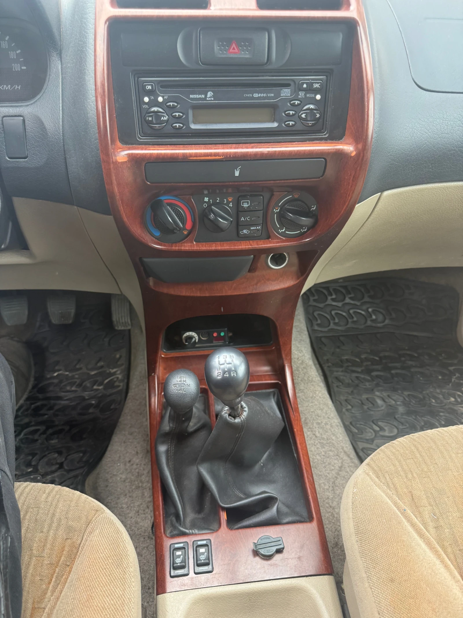 Nissan Terrano 3.0 D 156 кс, снимка 9 - Автомобили и джипове - 54222010