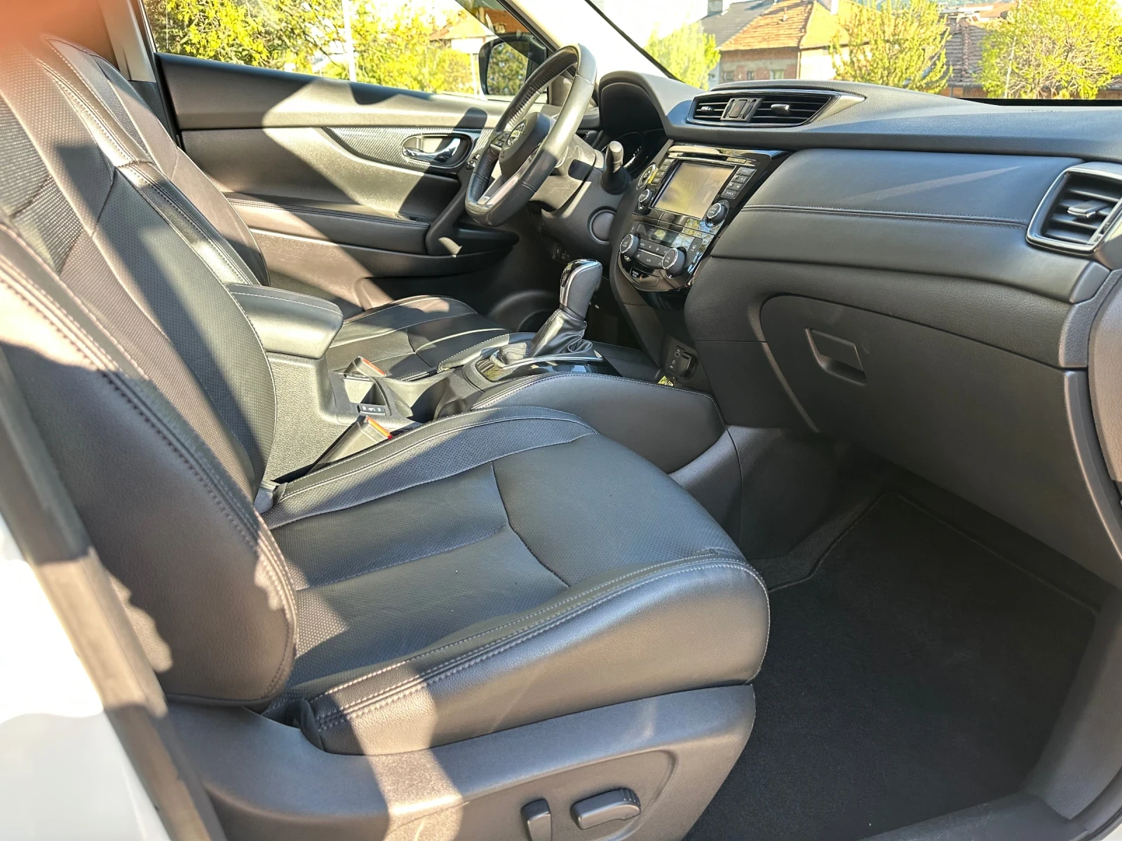 Nissan Rogue SL AWD, снимка 11 - Автомобили и джипове - 54239977