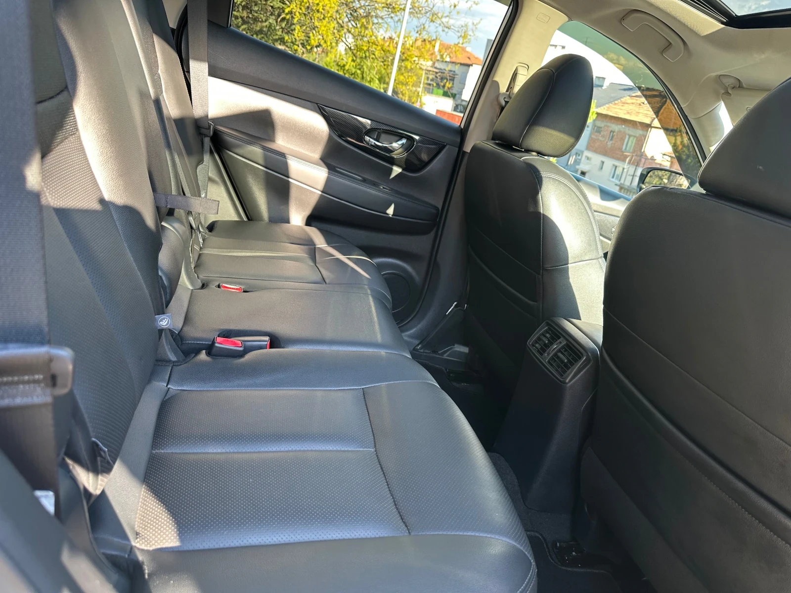 Nissan Rogue SL AWD, снимка 12 - Автомобили и джипове - 54239977