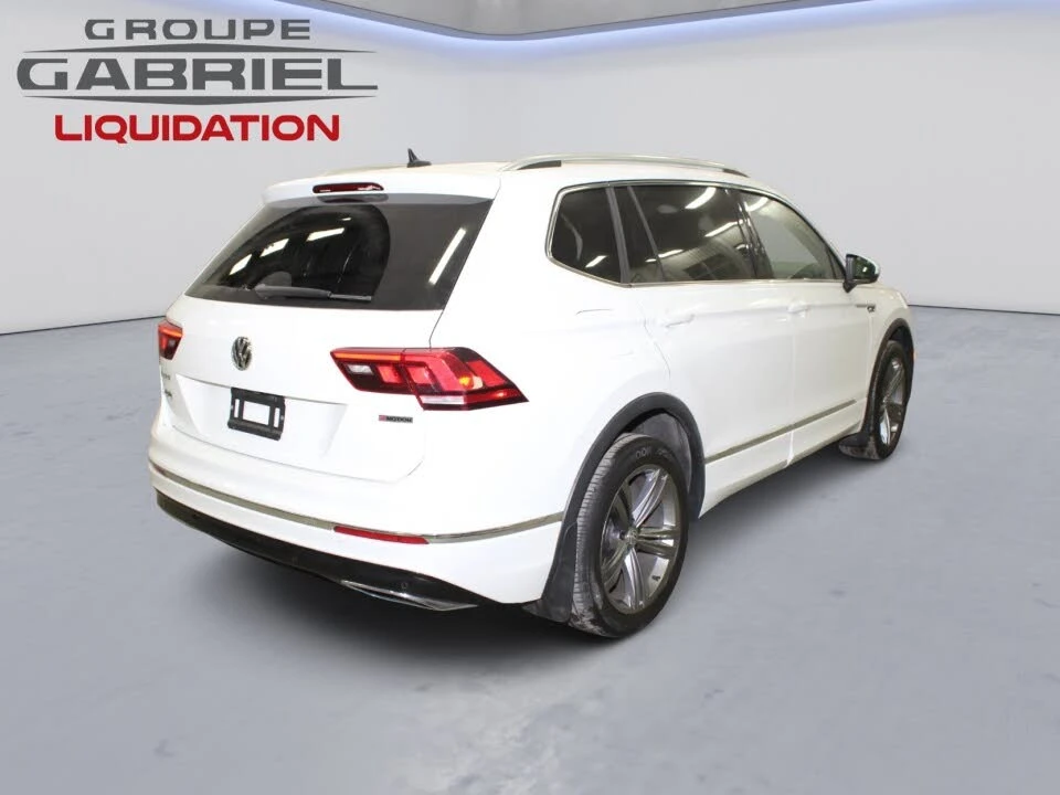 VW Tiguan SEL PREMIUM* R-LINE* ДИГИТАЛНО* ТАБЛО* ПАНО* ДИСТР, снимка 4 - Автомобили и джипове - 54782845