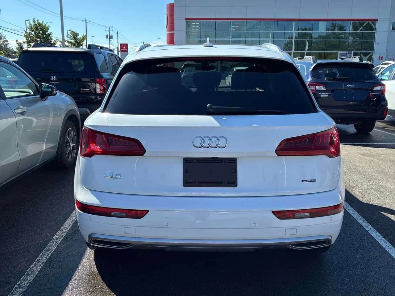 Audi Q5 Progressiv / CAMERA / ПОДГРЕВИ / АВТОКРЕДИТ , снимка 4 - Автомобили и джипове - 54961080