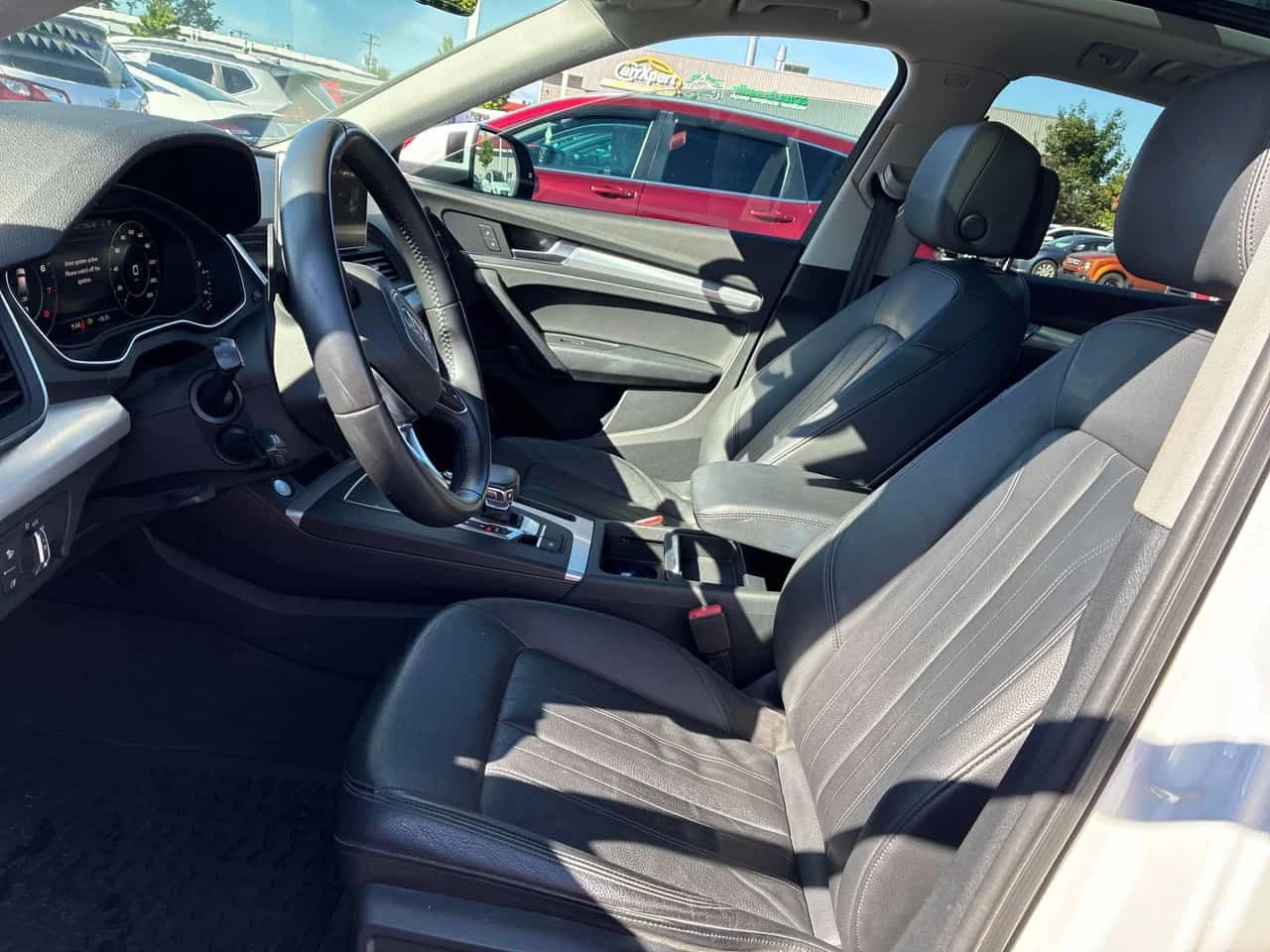 Audi Q5 Progressiv / CAMERA / ПОДГРЕВИ / АВТОКРЕДИТ , снимка 16 - Автомобили и джипове - 54961080