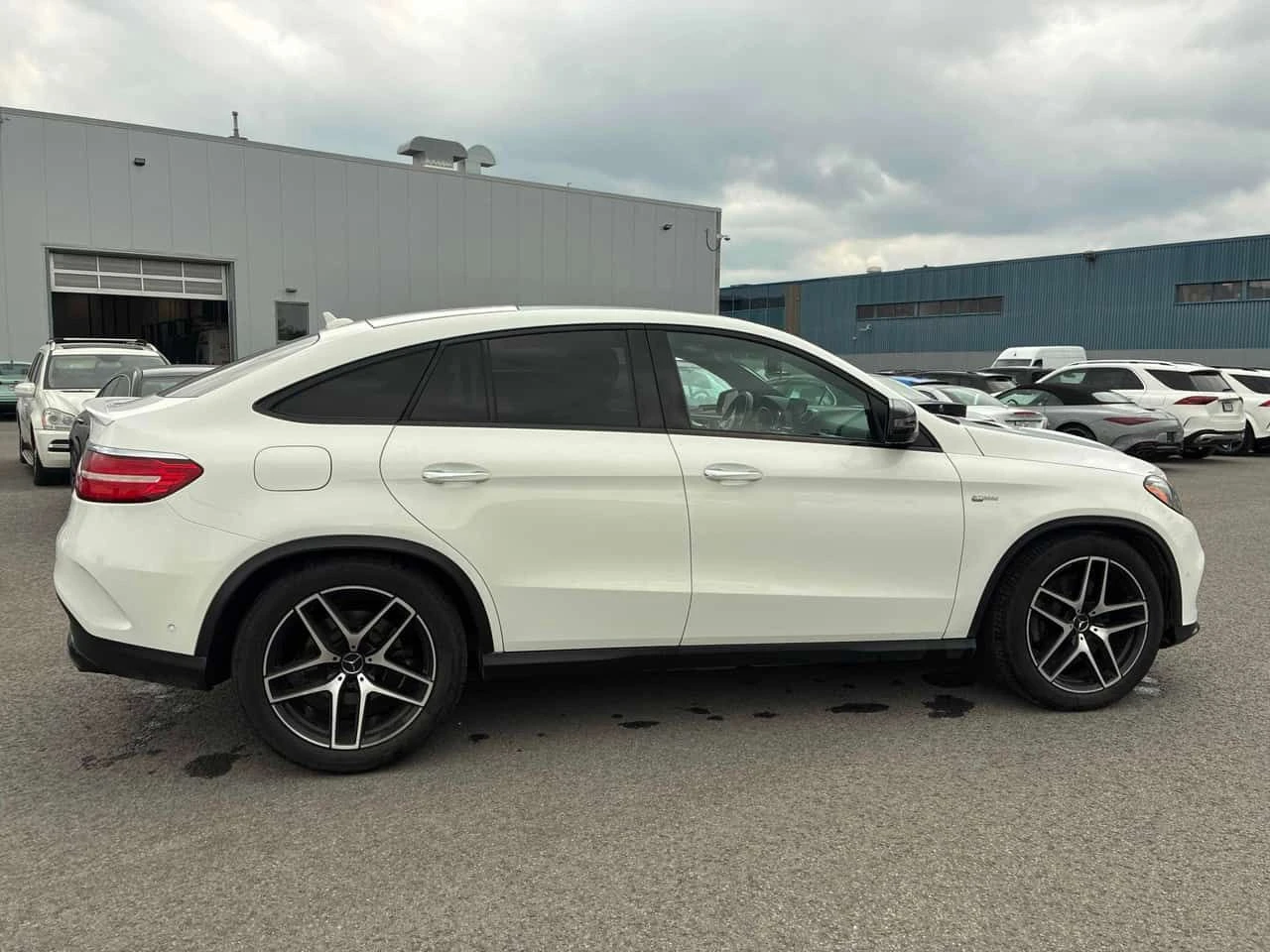 Mercedes-Benz GLE 43 AMG COUPE * ПОДГРЕВИ * H/K * ОПЦИЯ ЗА ФИНАНСИРАНЕ, снимка 3 - Автомобили и джипове - 55305929