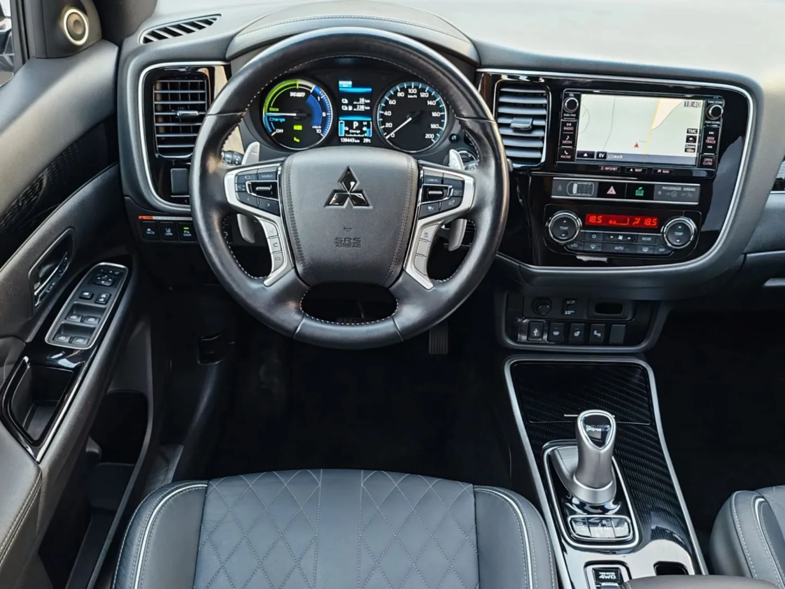 Mitsubishi Outlander Diamond+ /4x4/PHEV/140хл.км/ПЪЛНА СЕРВИЗНА ИСТОРИЯ, снимка 11 - Автомобили и джипове - 55870658