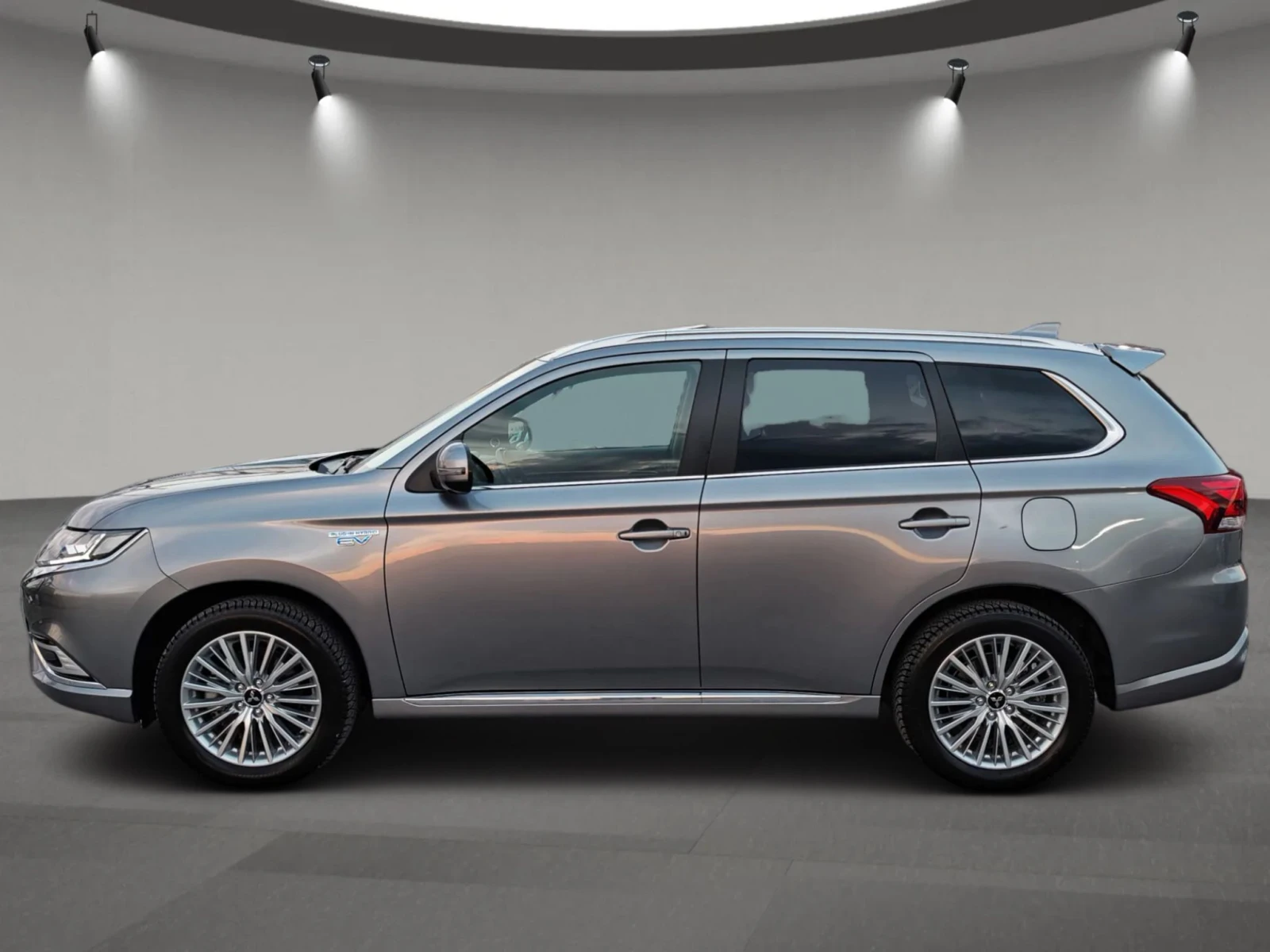 Mitsubishi Outlander Diamond+ /4x4/PHEV/140хл.км/ПЪЛНА СЕРВИЗНА ИСТОРИЯ, снимка 7 - Автомобили и джипове - 55870658