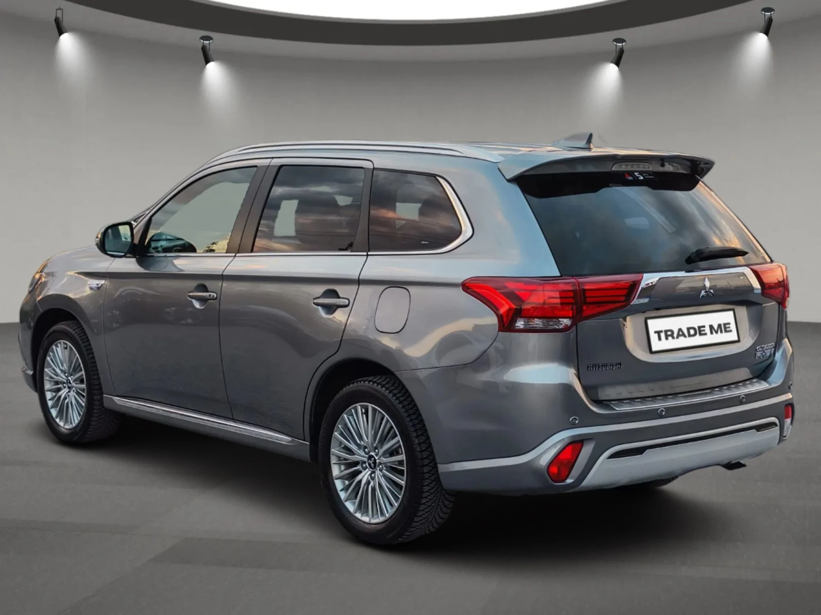 Mitsubishi Outlander Diamond+ /4x4/PHEV/140хл.км/ПЪЛНА СЕРВИЗНА ИСТОРИЯ, снимка 4 - Автомобили и джипове - 55870658