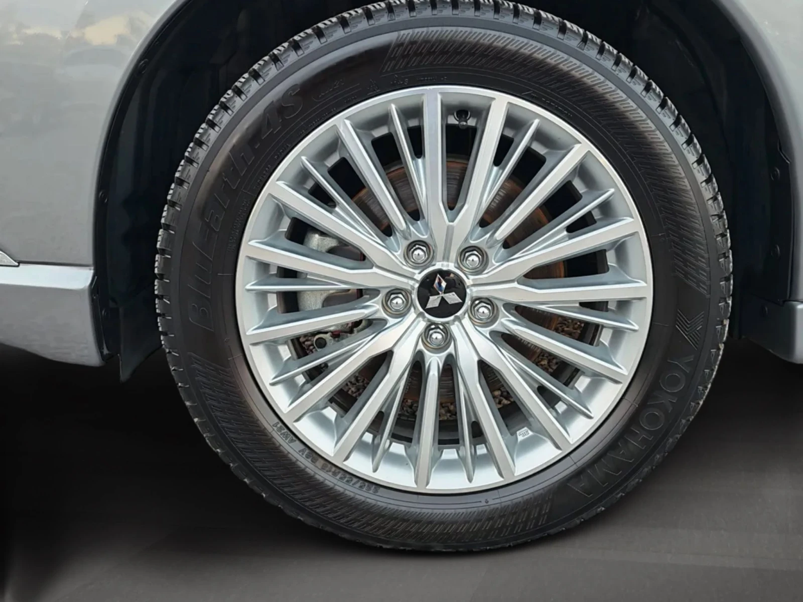 Mitsubishi Outlander Diamond+ /4x4/PHEV/140хл.км/ПЪЛНА СЕРВИЗНА ИСТОРИЯ, снимка 17 - Автомобили и джипове - 55870658