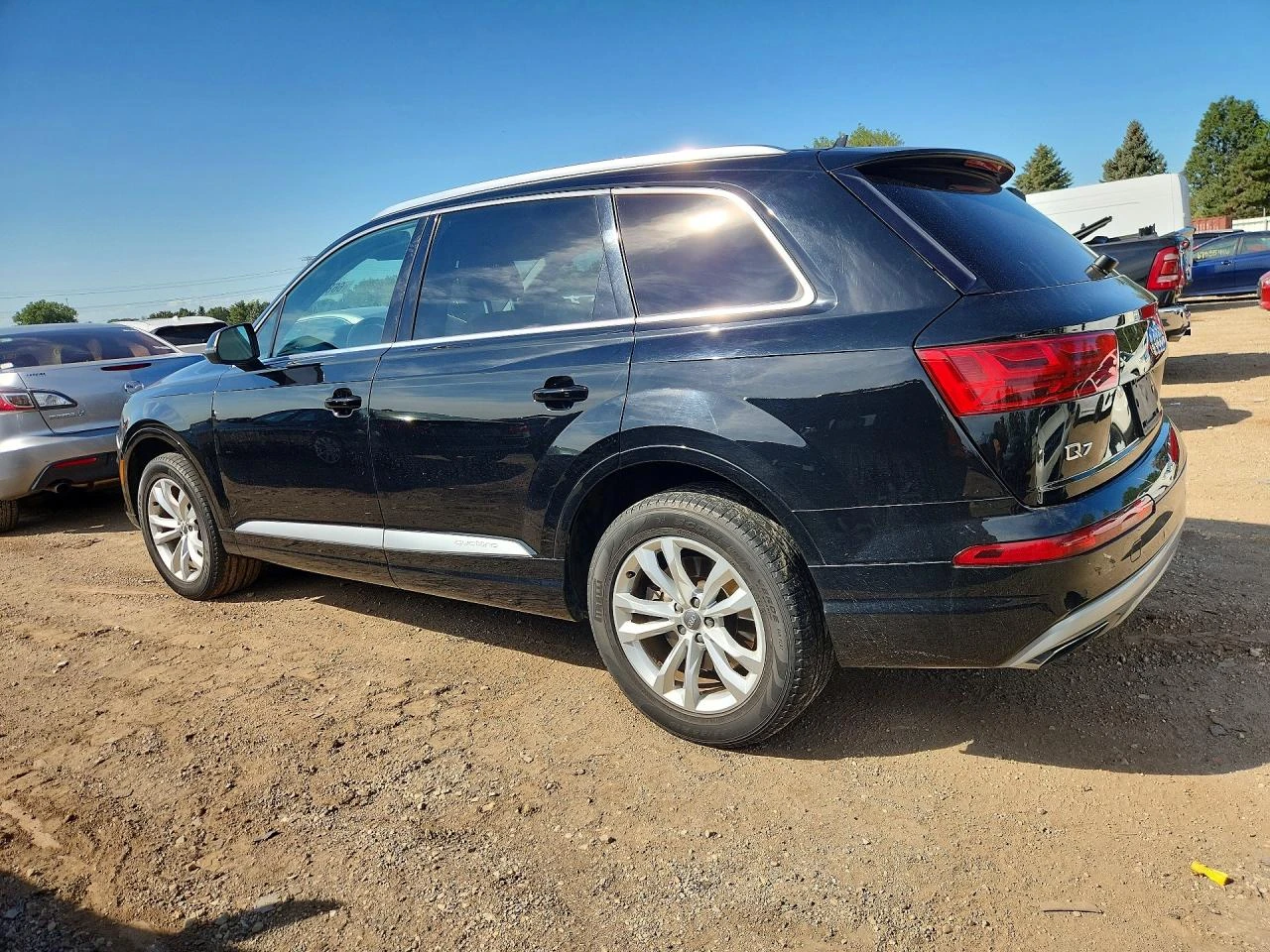 Audi Q7 3.0l Premium Plus, снимка 2 - Автомобили и джипове - 56350732