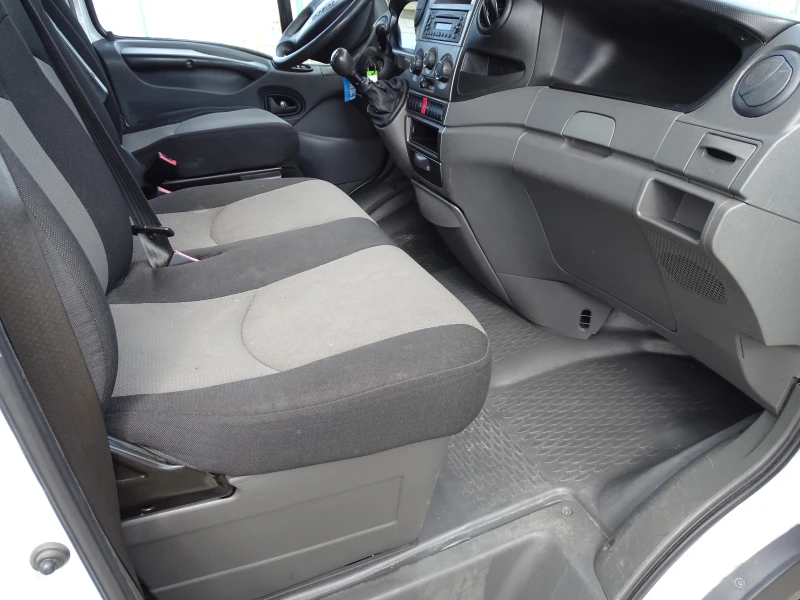 Iveco Daily 35S17 3.0HPI  КАТ. * Б* 3, 5т., снимка 11 - Бусове и автобуси - 51987597