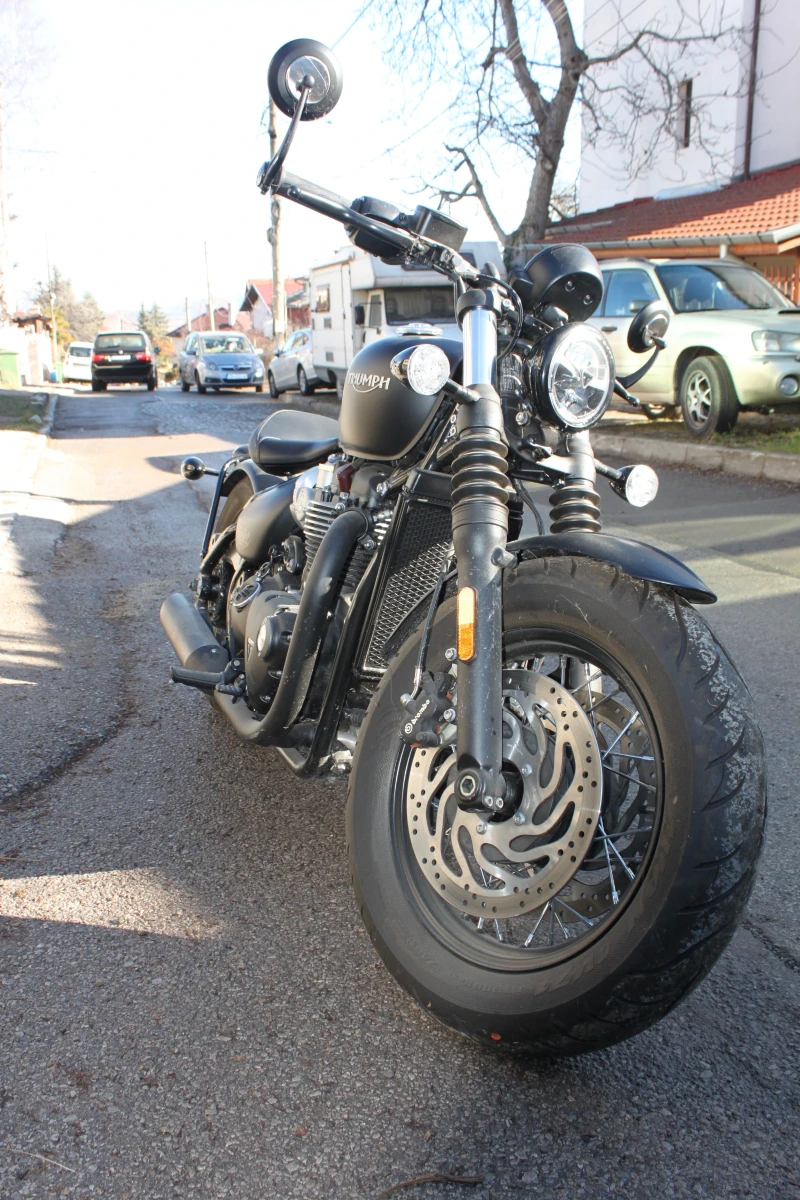 Triumph Bonneville Bobber Black, снимка 4 - Мотоциклети и мототехника - 48412974