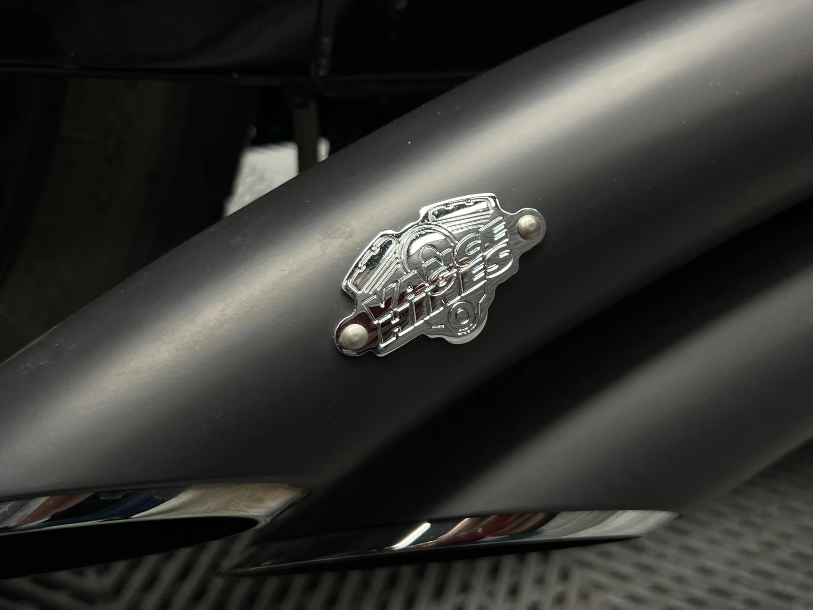 Harley-Davidson Dyna Street Bob * Custom | Mobile.bg   16