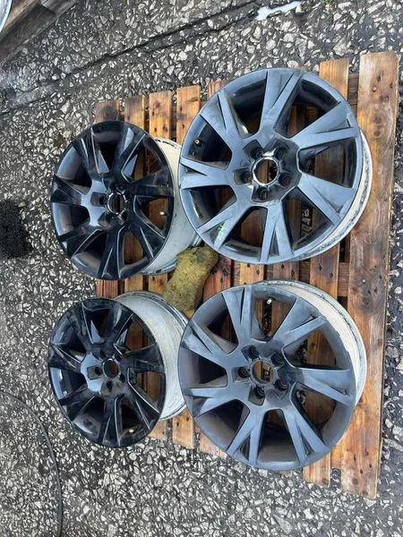Алуминиеви джанти Audi 8T0601025C 7.5" x 17" 5x112