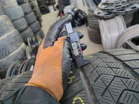 Гуми Зимни 275/40R18, снимка 3